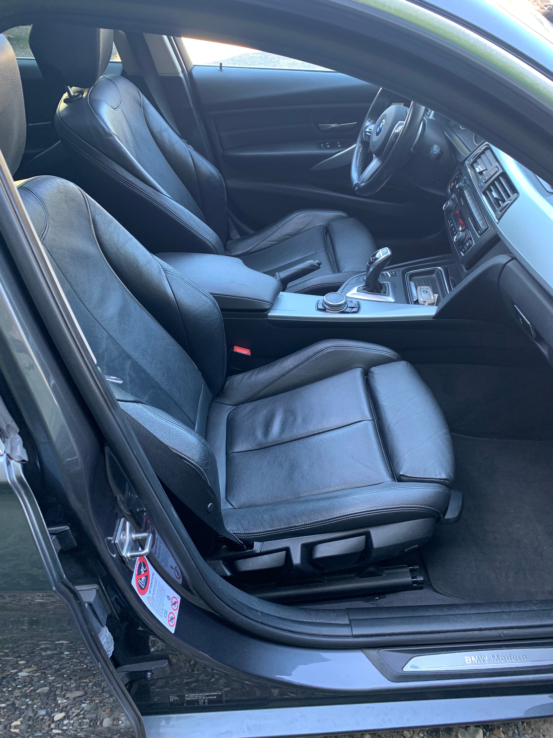 BMW 328i xDrive Touring Modern Line Steptronic-image-7