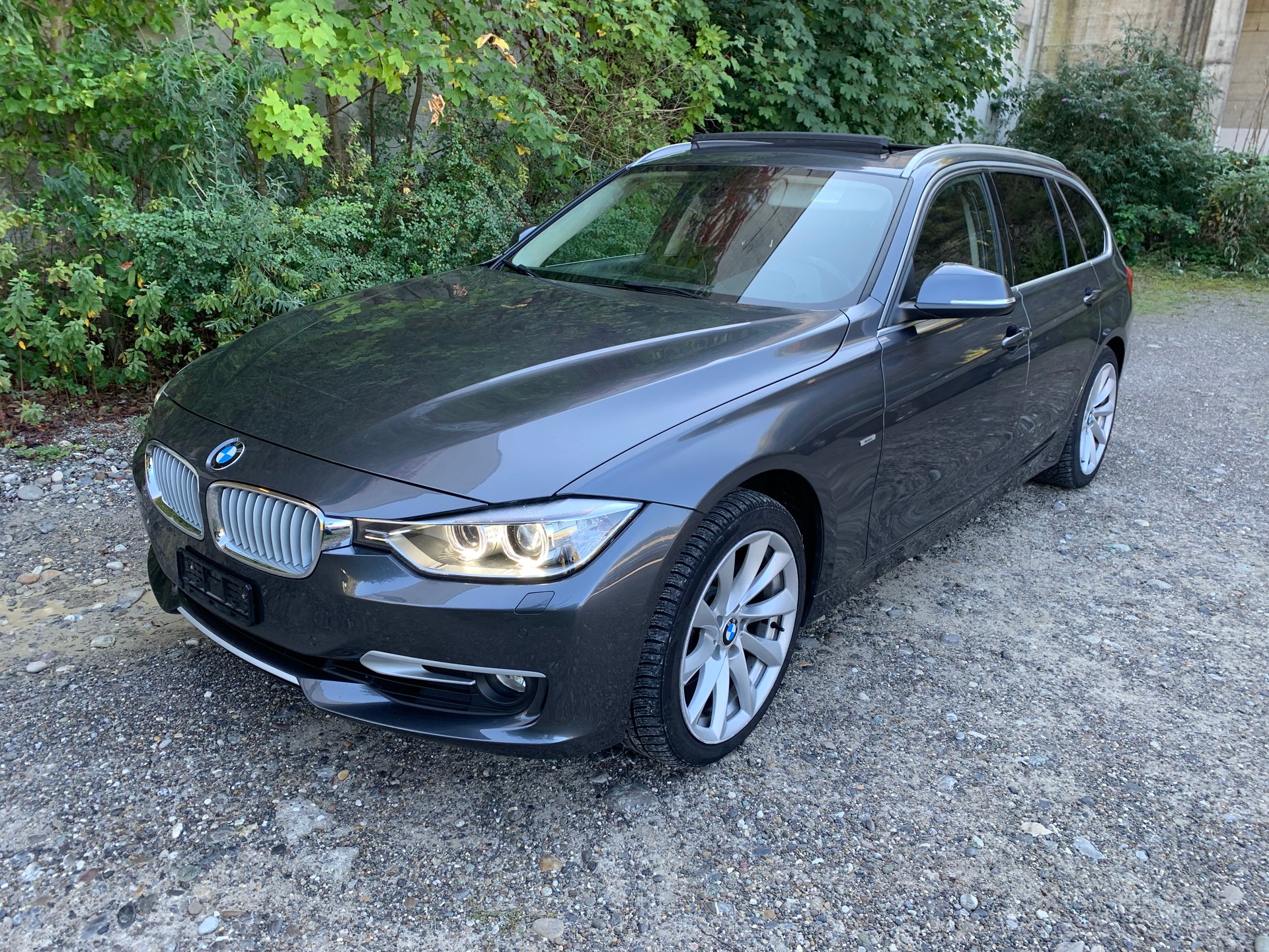 BMW 328i xDrive Touring Modern Line Steptronic-image-1