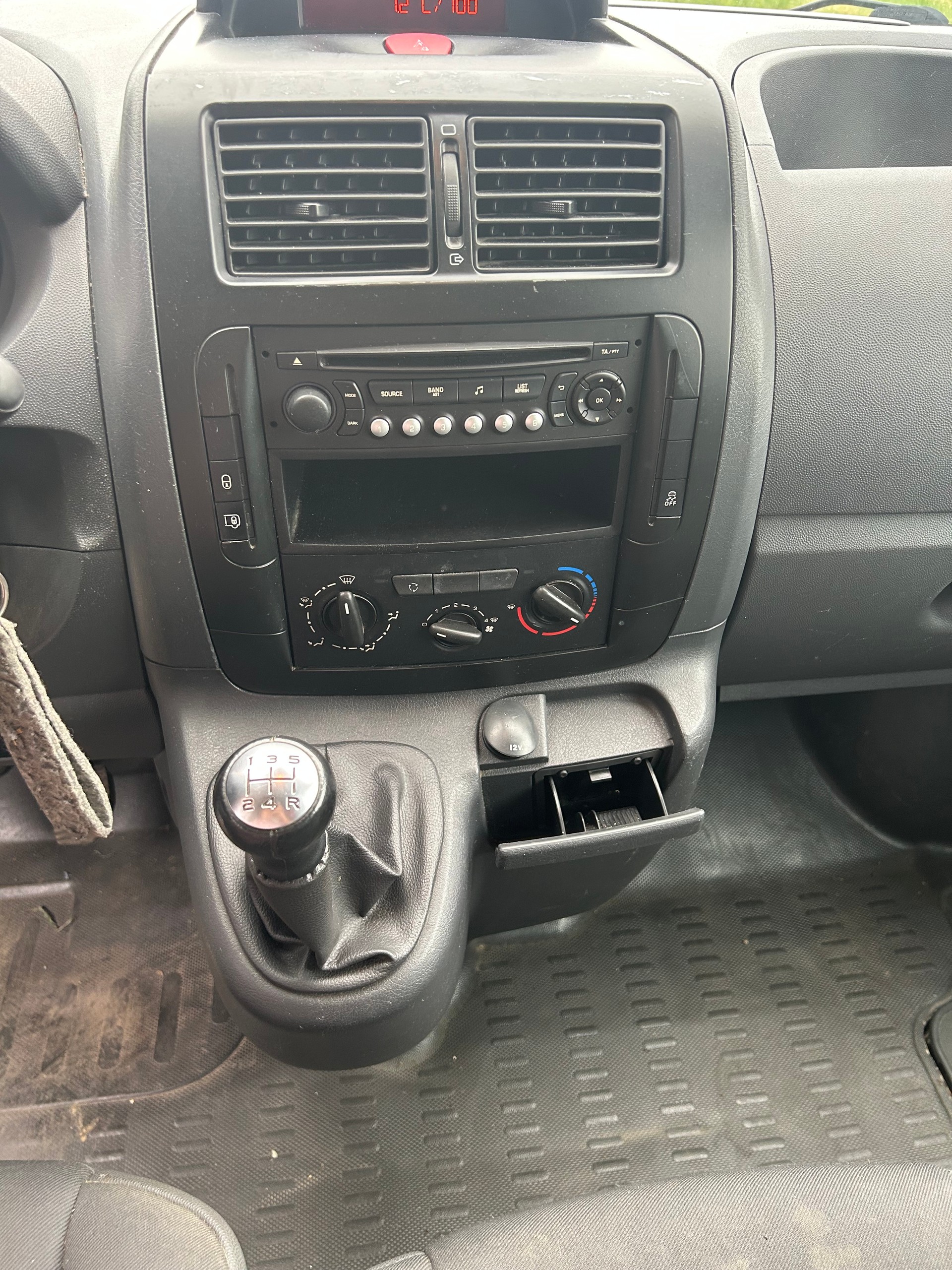 TOYOTA Proace 1.6D Glass Van Terra L2H1 mit frische Ab MFK und Service-image-8