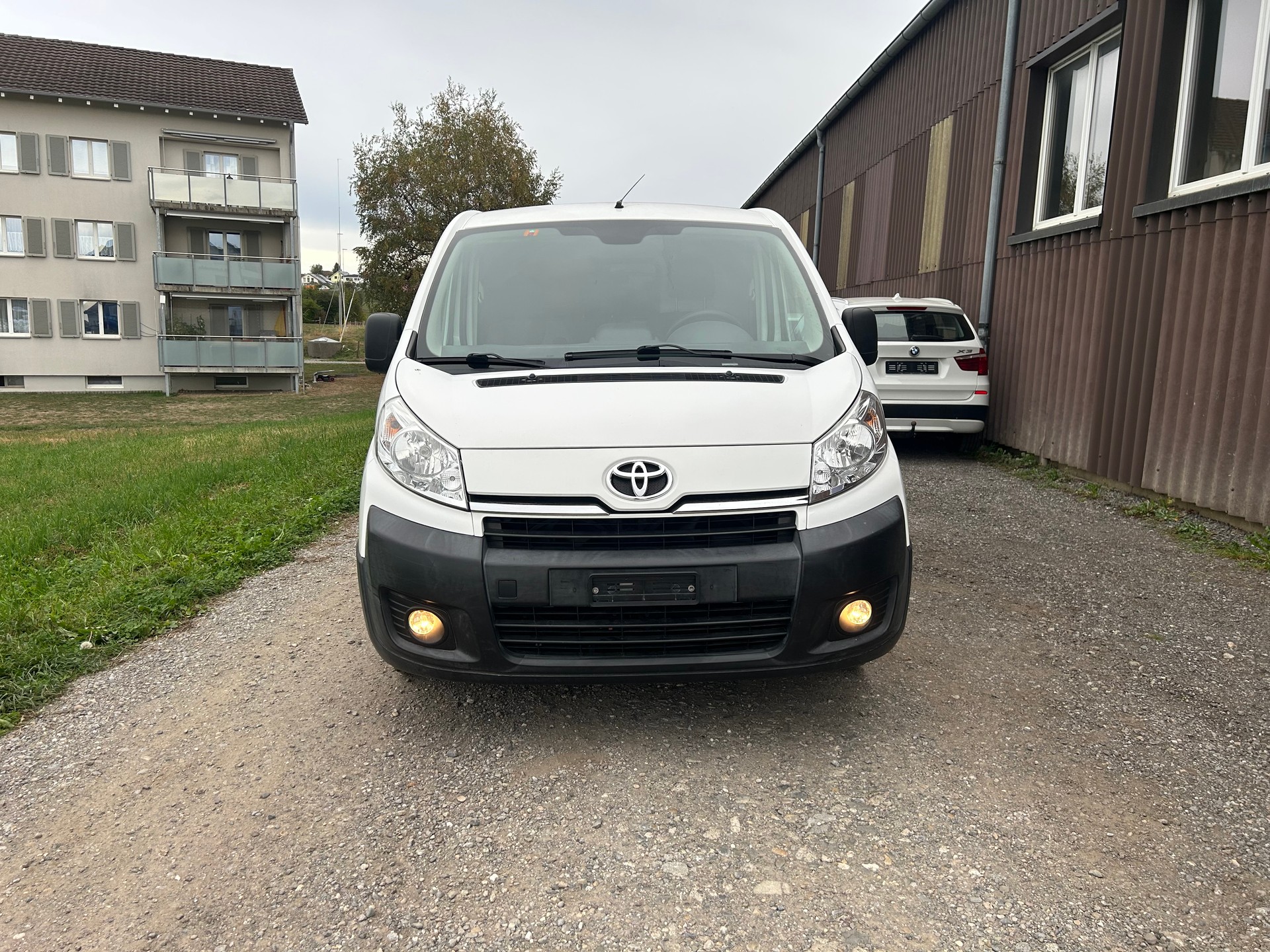 TOYOTA Proace 1.6D Glass Van Terra L2H1 mit frische Ab MFK und Service-image-0