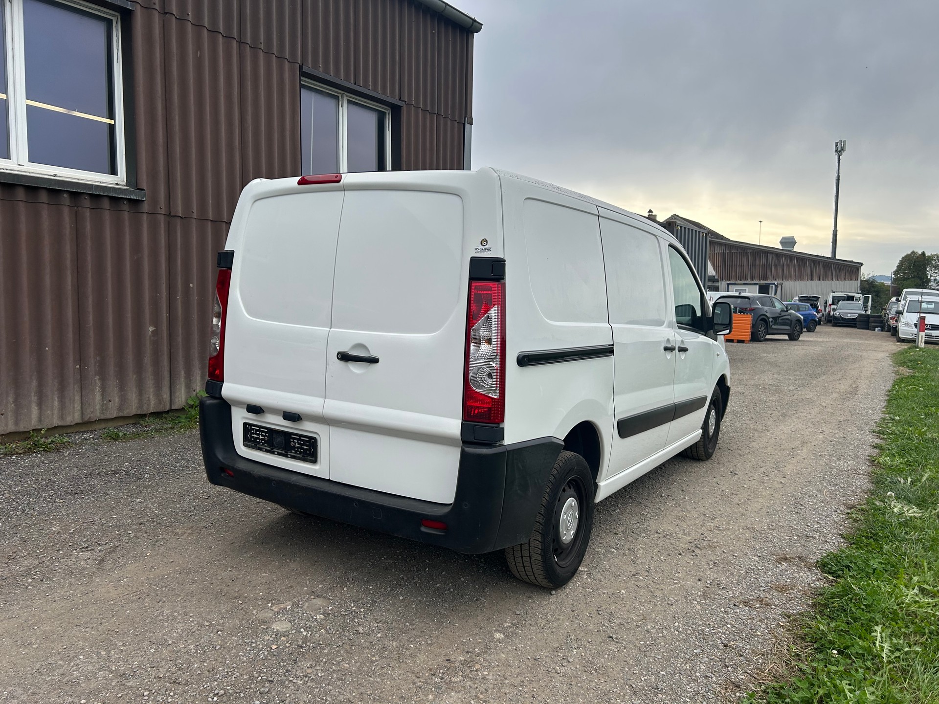TOYOTA Proace 1.6D Glass Van Terra L2H1 mit frische Ab MFK und Service-image-5