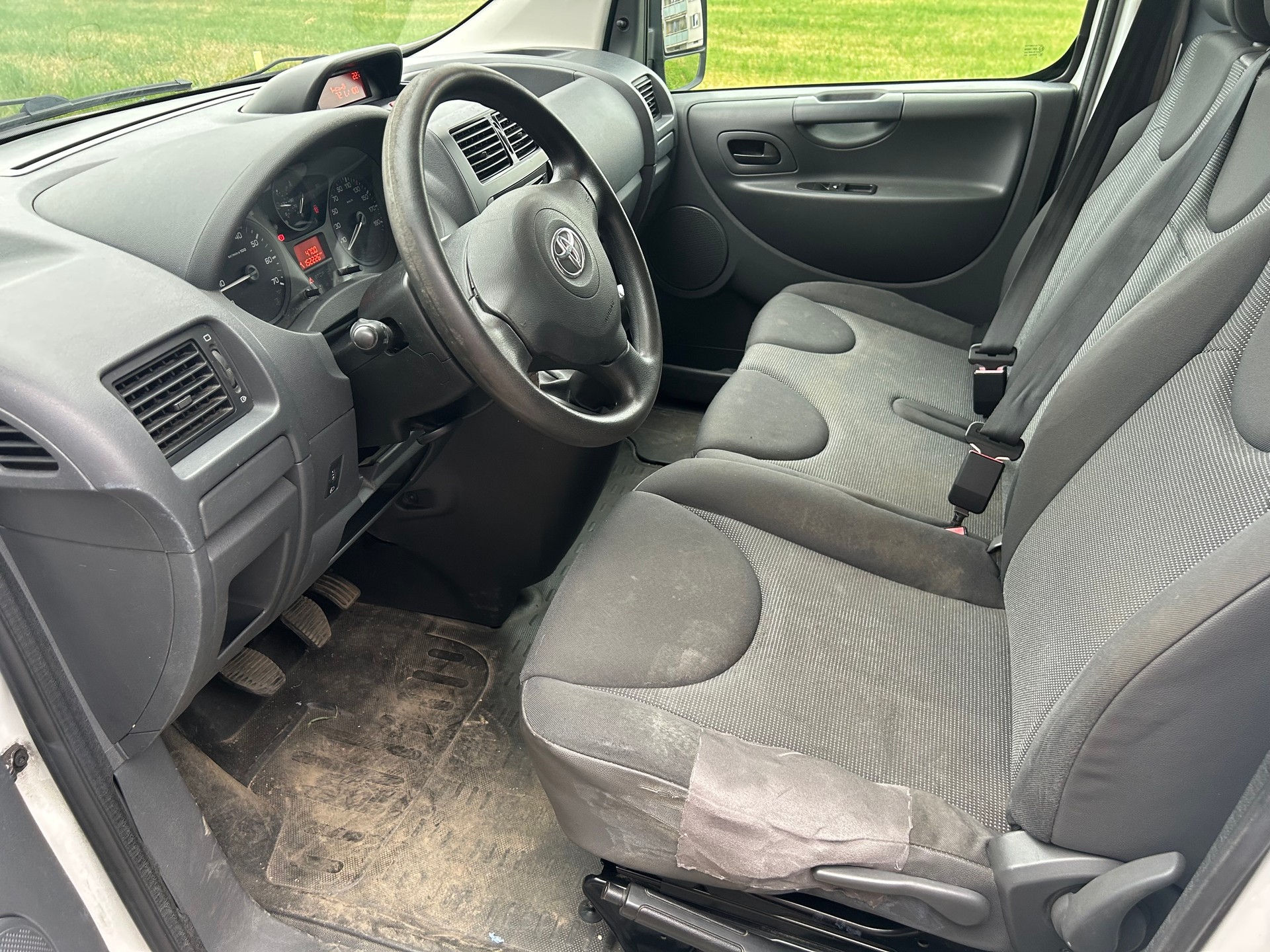 TOYOTA Proace 1.6D Glass Van Terra L2H1 mit frische Ab MFK und Service-image-10