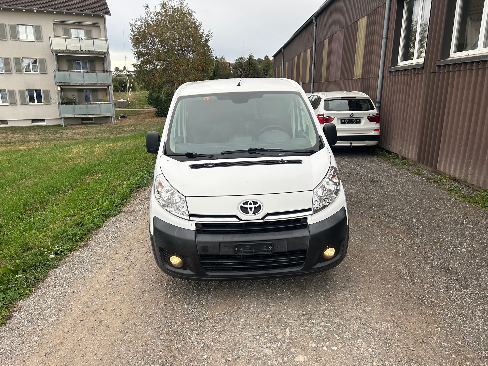 TOYOTA Proace 1.6D Glass Van Terra L2H1 mit frische Ab MFK und Service-image-1