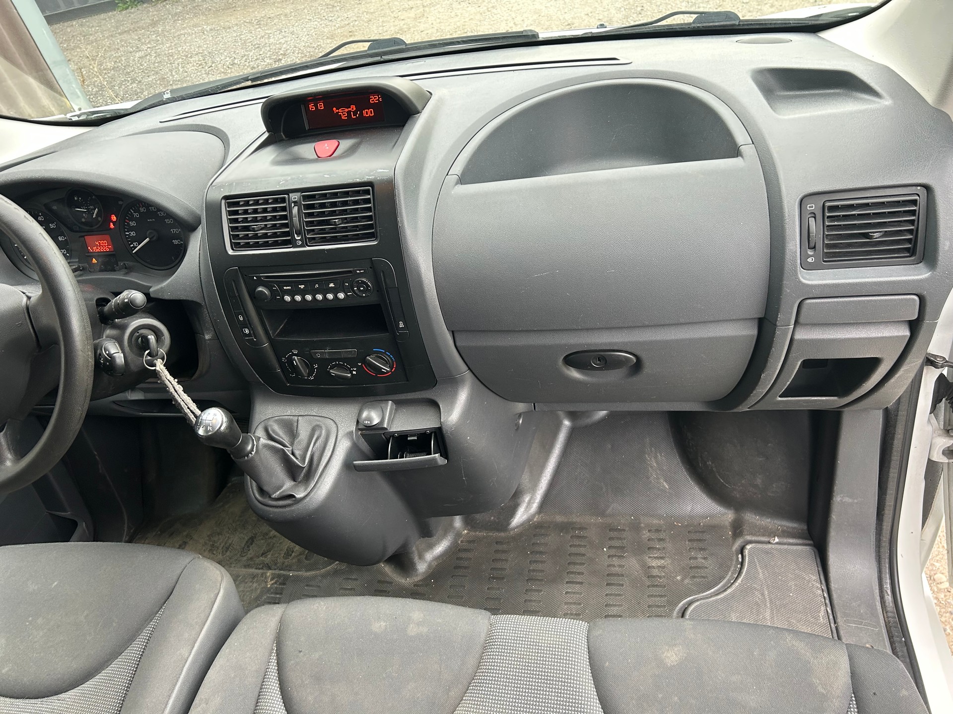TOYOTA Proace 1.6D Glass Van Terra L2H1 mit frische Ab MFK und Service-image-13