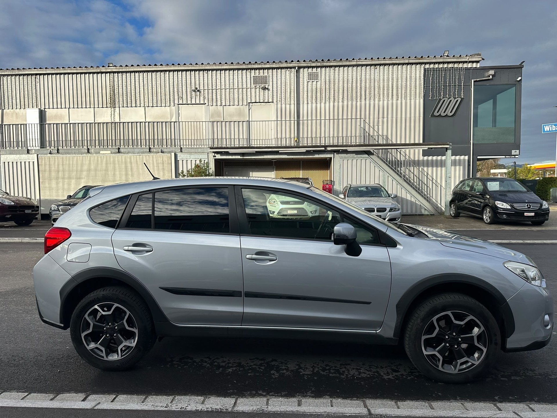 SUBARU XV 2.0 Swiss Two AWD CVT-image-4