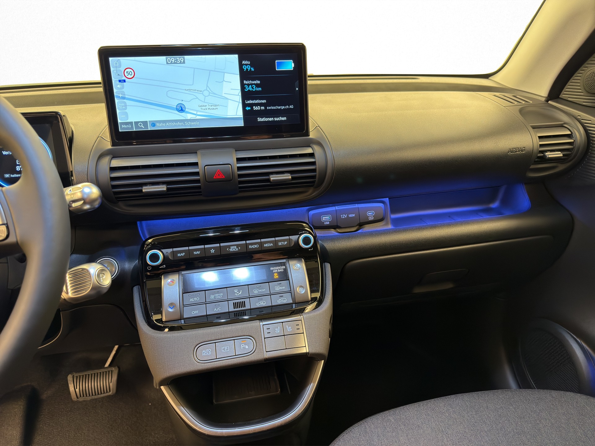 HYUNDAI Inster 49 kWh Electric Vertex-image-9
