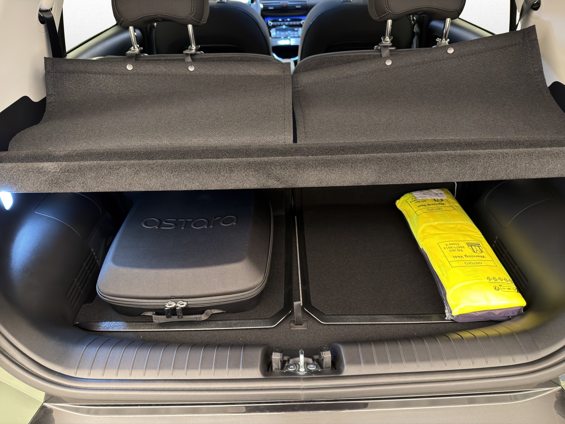 HYUNDAI Inster 49 kWh Electric Vertex-image-12