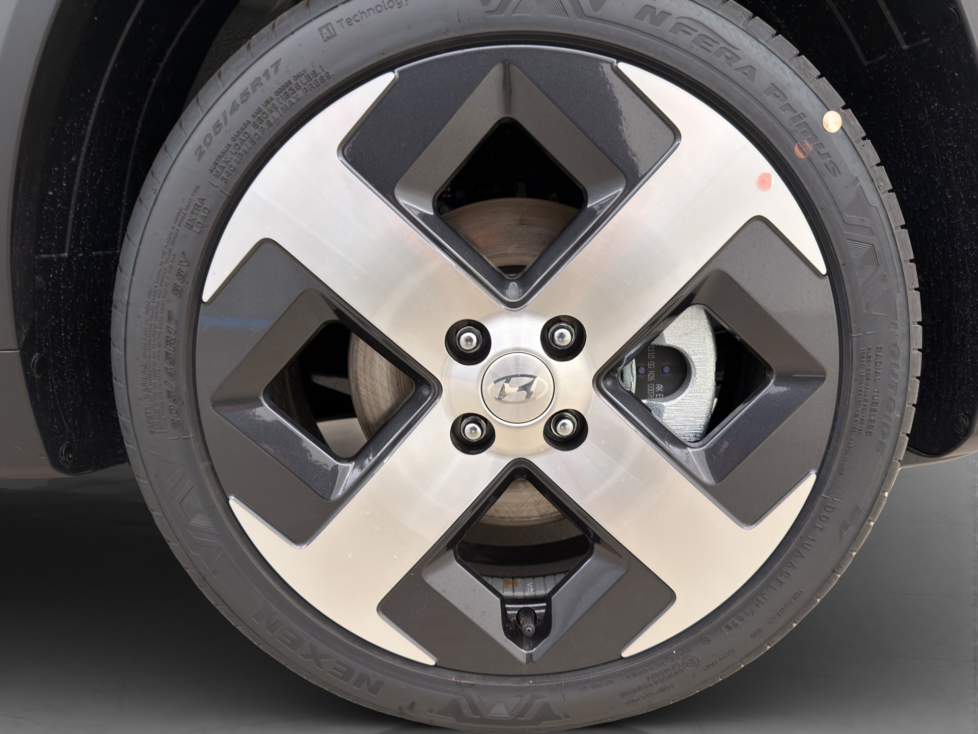 HYUNDAI Inster 49 kWh Electric Vertex-image-5