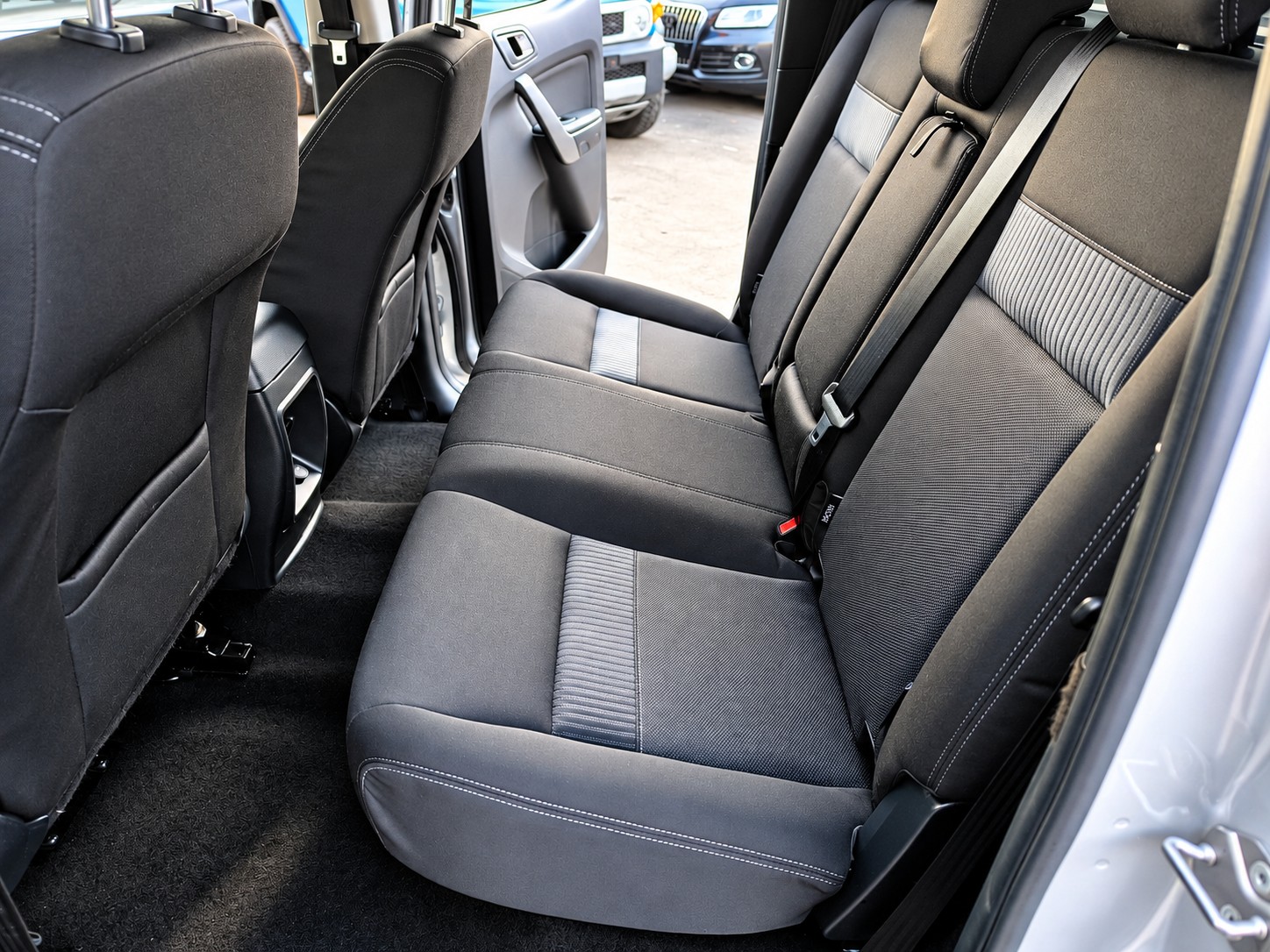 FORD Ranger XLT 2.0 Eco Blue 4x4-image-12
