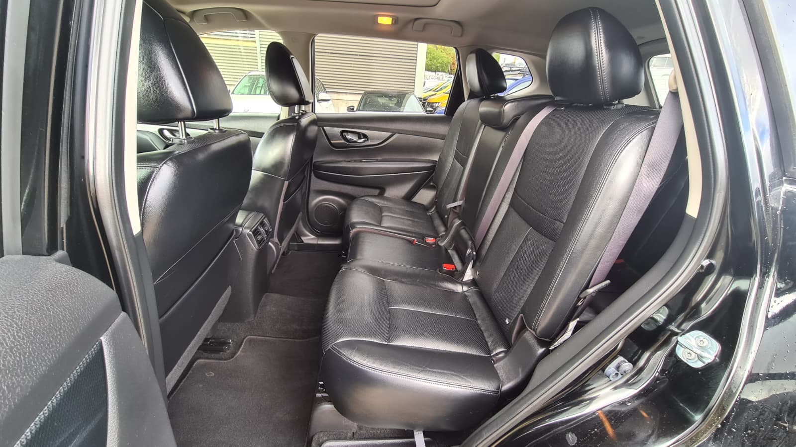 NISSAN X-Trail 2.0 dCi tekna Xtronic CVT ** 7-Plätzer ** Voll-Leder ** Gr-Navi ** RF-Kamera 360° ** Sitzheizung ** Frisch Ab MFK **-image-17