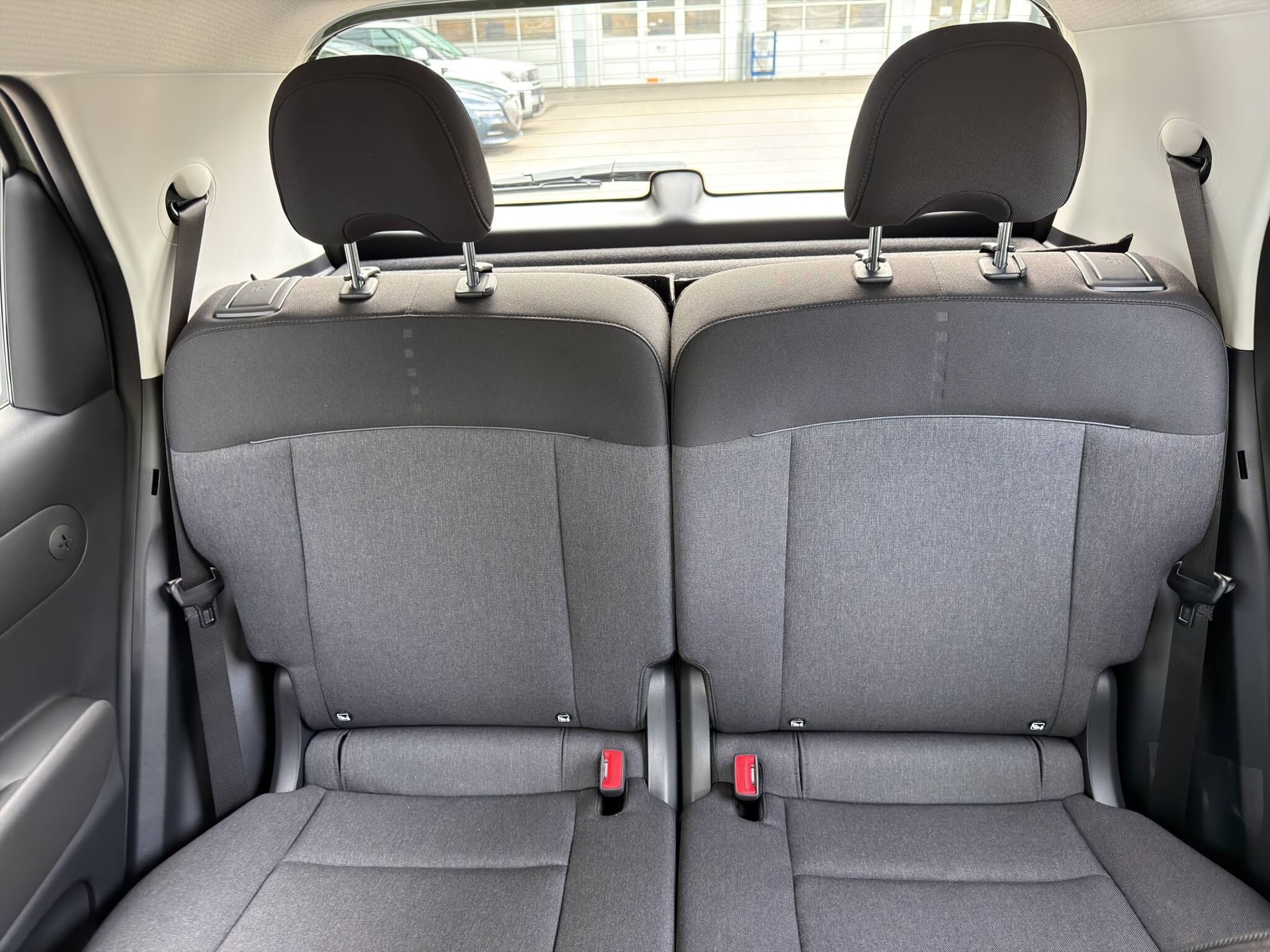 HYUNDAI Inster 49 kWh Electric Vertex-image-10