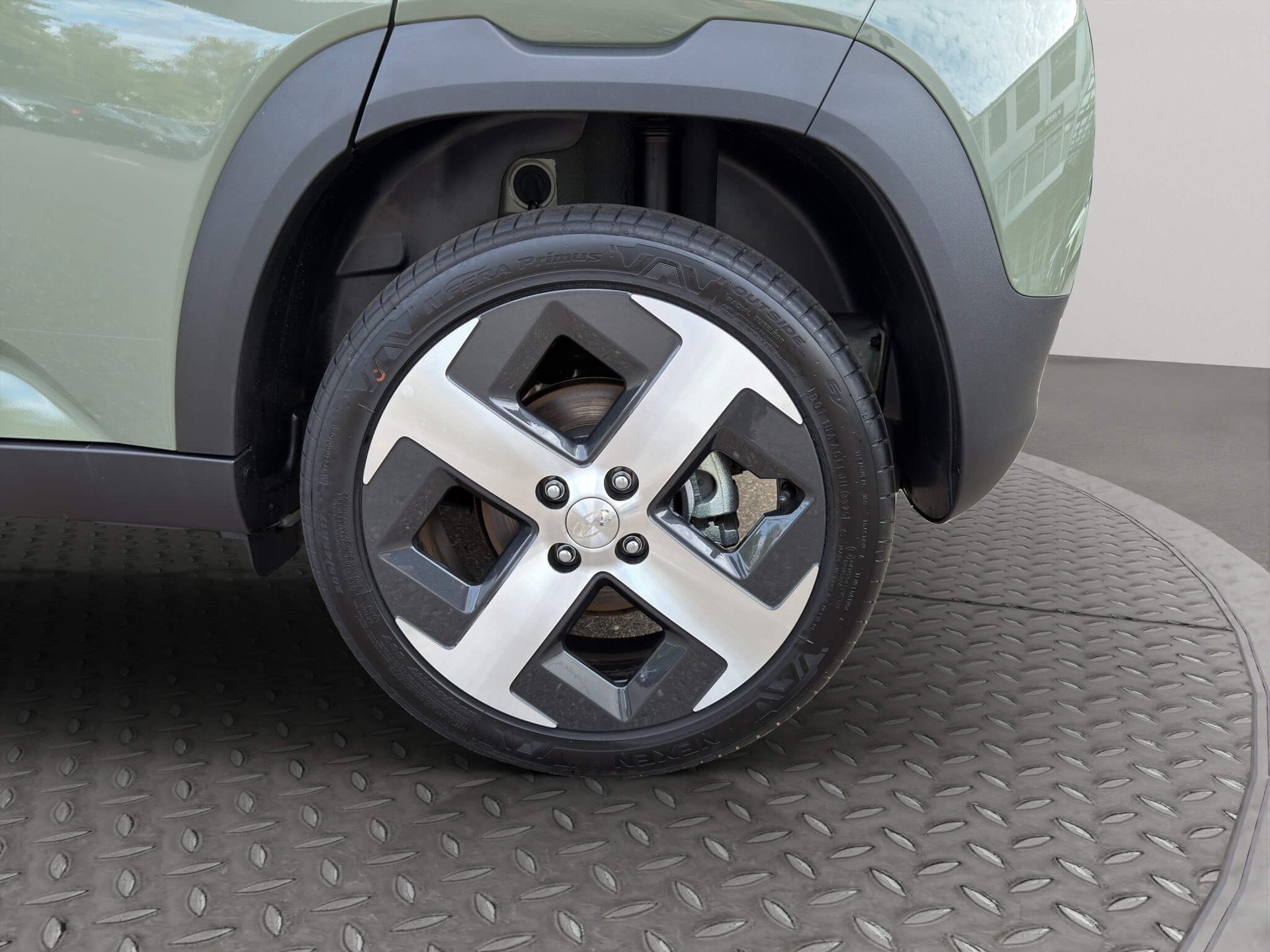 HYUNDAI Inster 49 kWh Electric Vertex-image-5