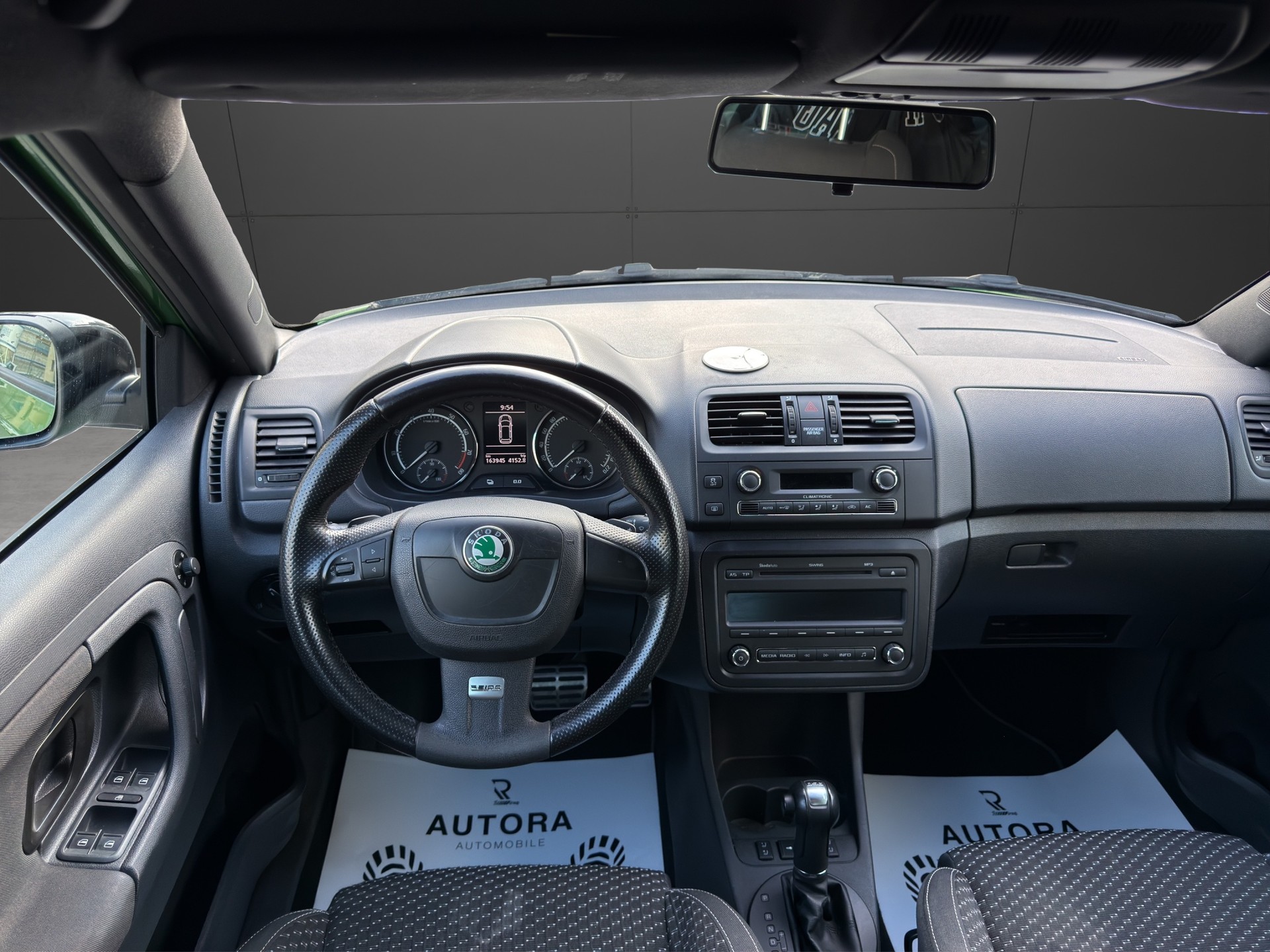SKODA Fabia 1.4 TSI RS DSG-image-9