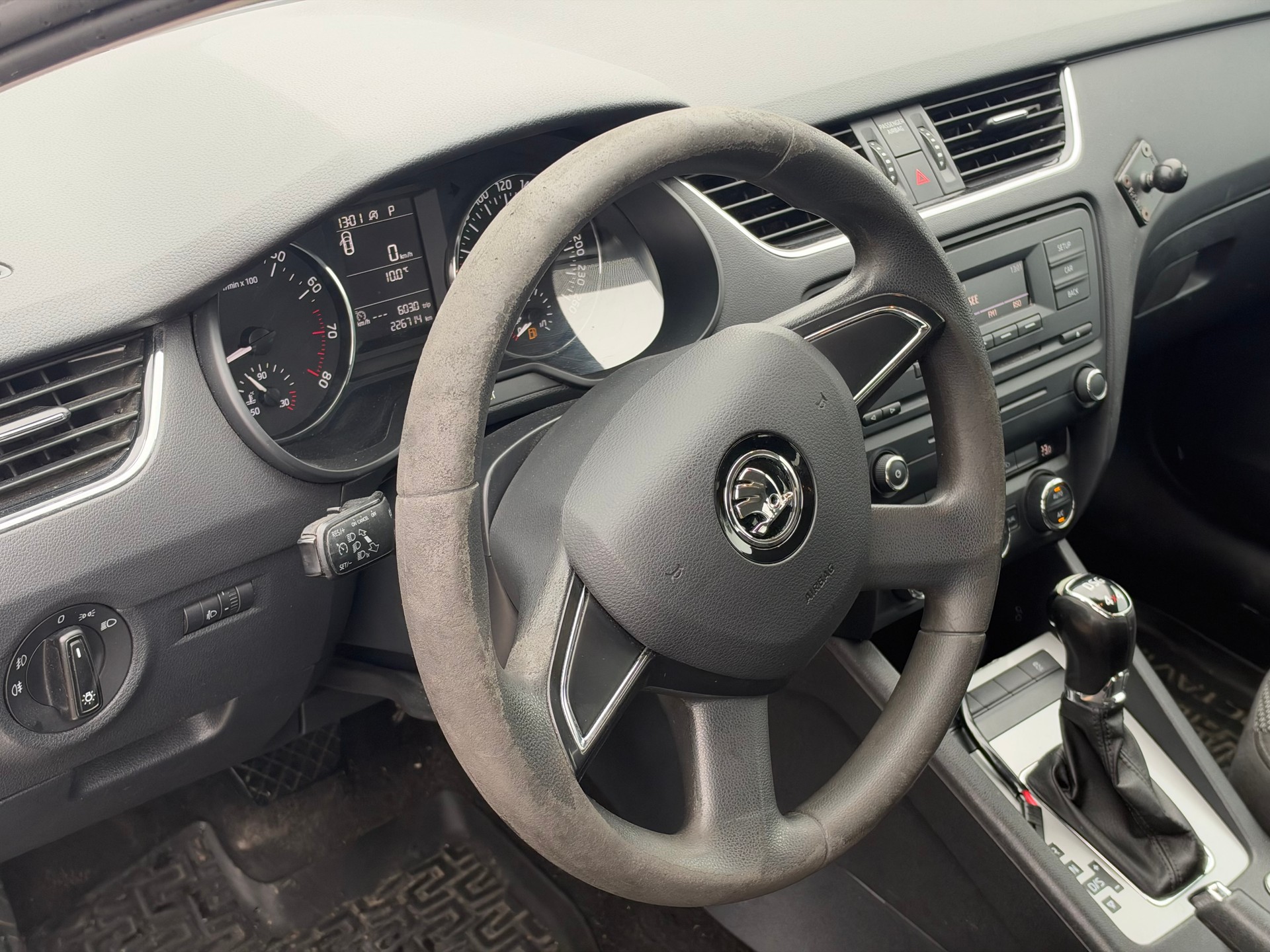 SKODA Octavia Combi 1.8 TSI Ambition 4x4 DSG-image-8
