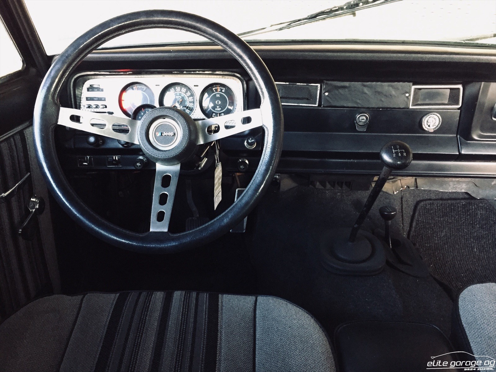 JEEP Cherokee 5.9 V8 Chief-image-12