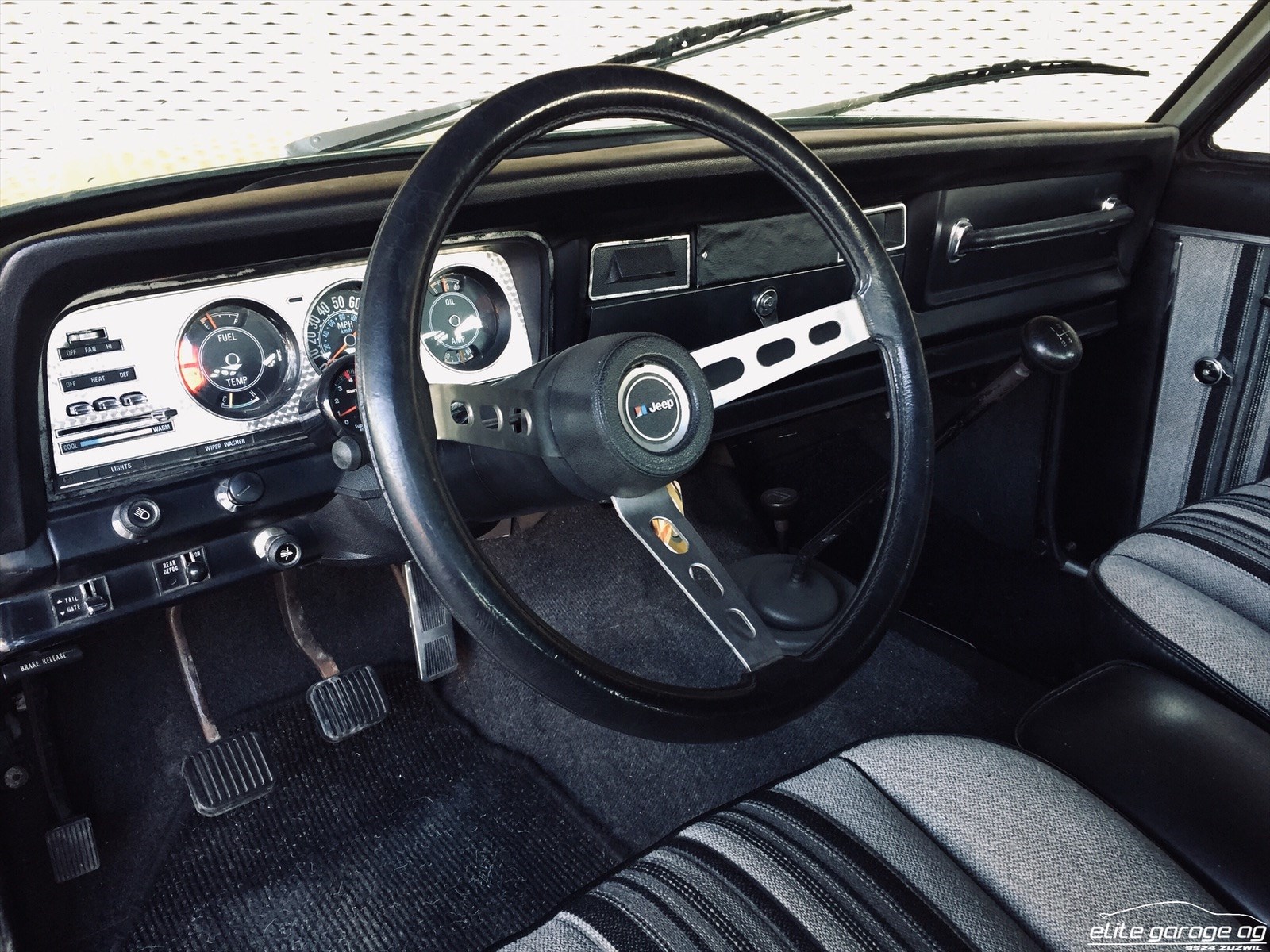 JEEP Cherokee 5.9 V8 Chief-image-11