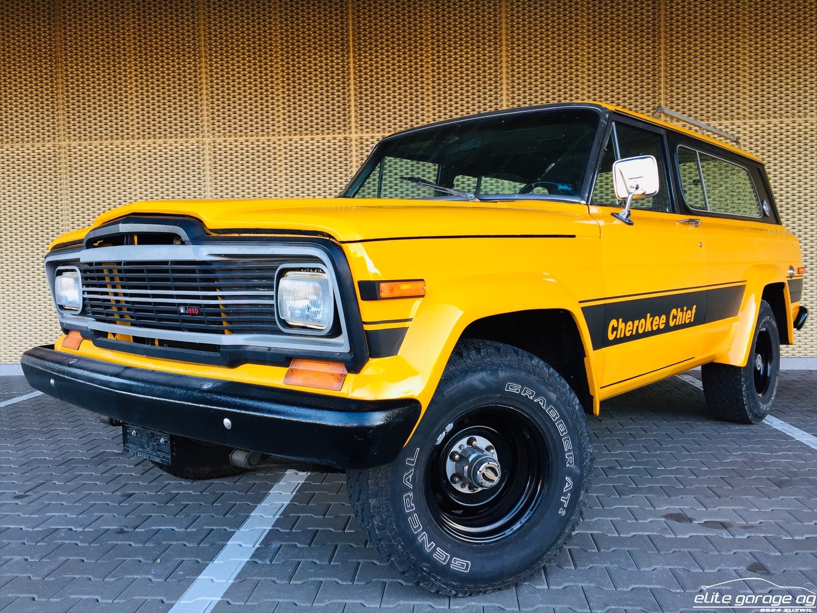 JEEP Cherokee 5.9 V8 Chief-image-0