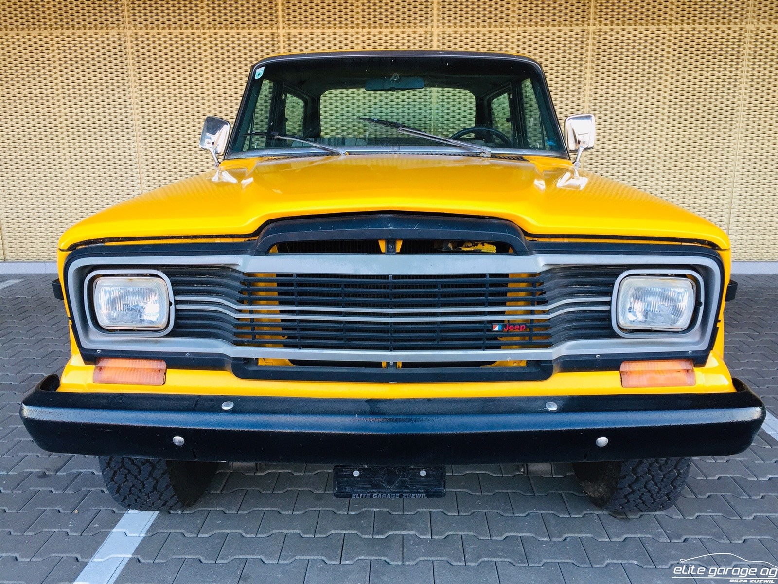 JEEP Cherokee 5.9 V8 Chief-image-1