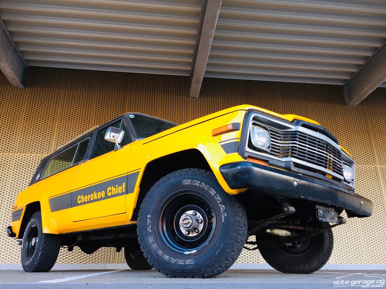 JEEP Cherokee 5.9 V8 Chief-image-3