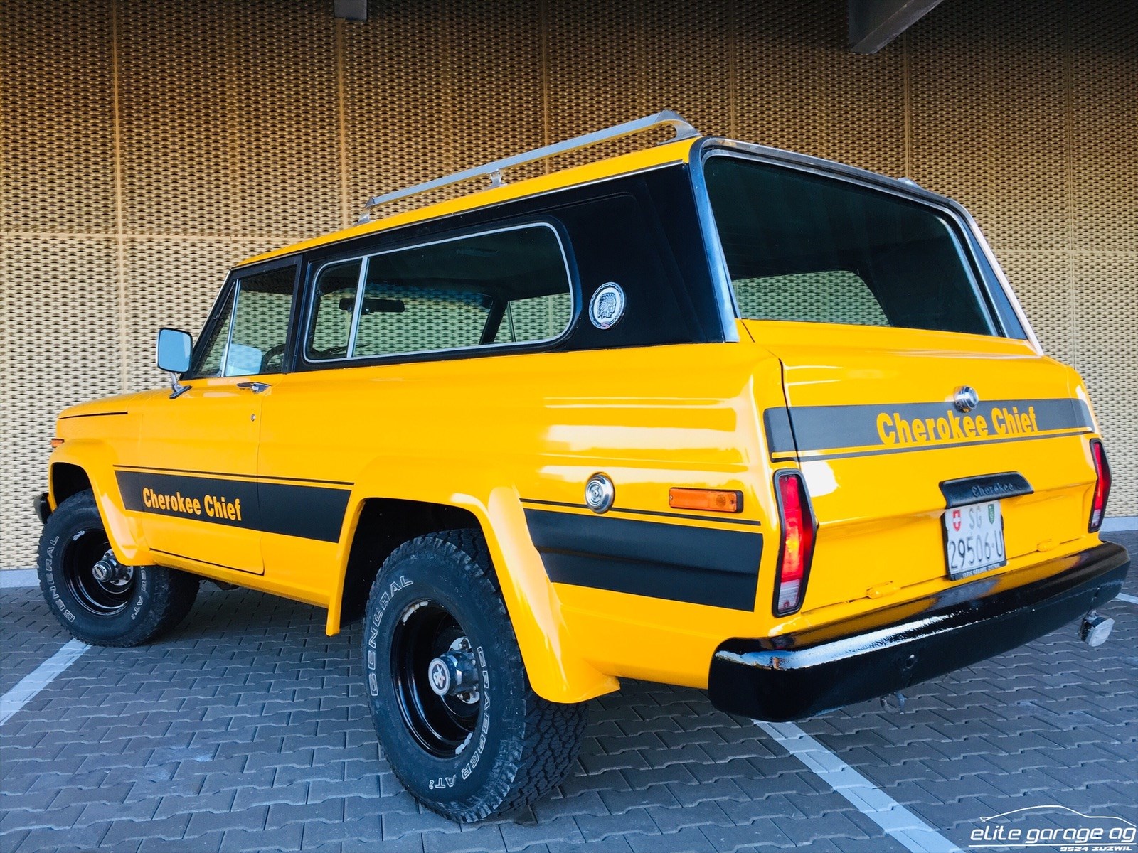 JEEP Cherokee 5.9 V8 Chief-image-8