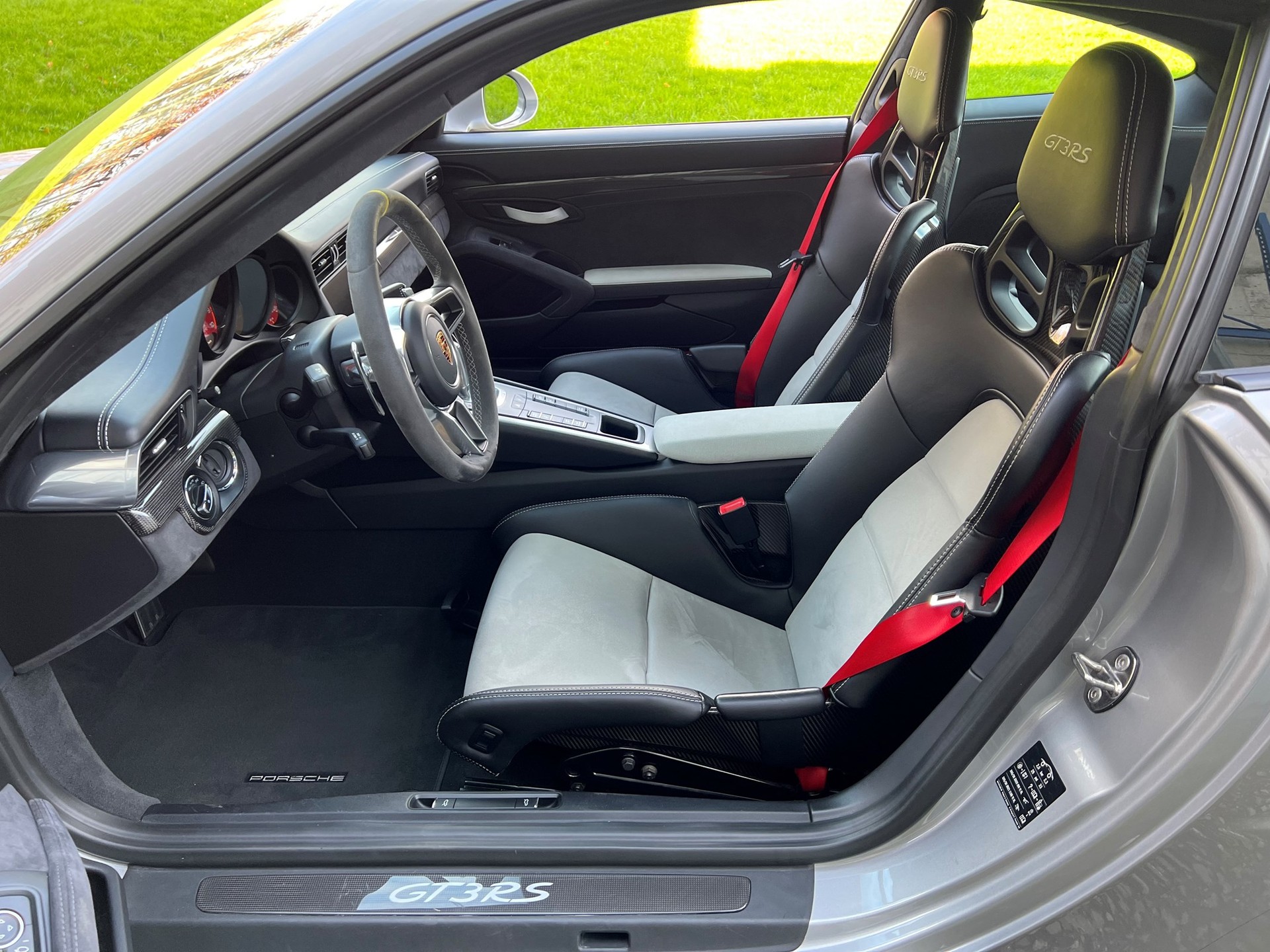 PORSCHE 911 GT3 RS PDK-image-9