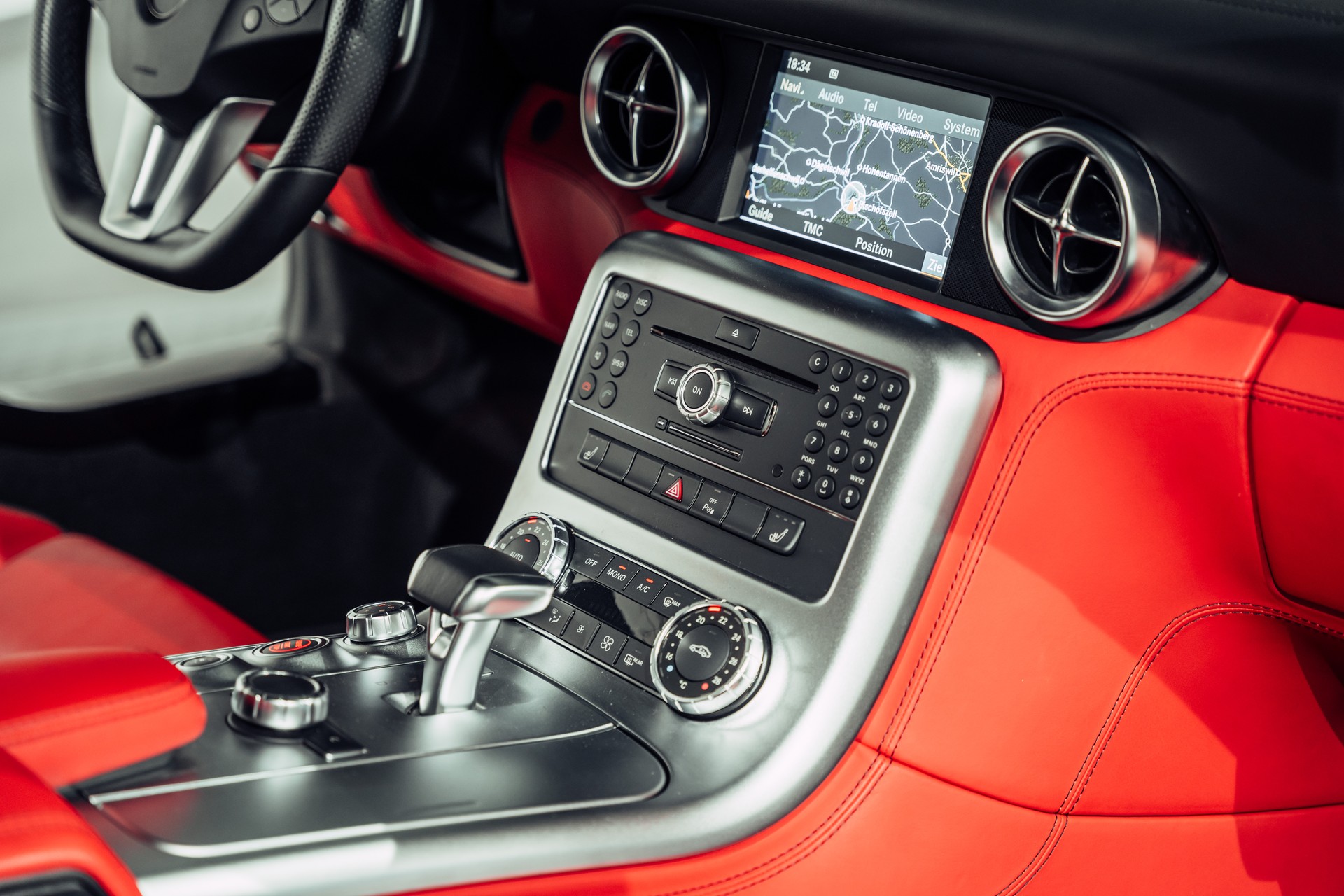 MERCEDES-BENZ SLS 63 AMG Speedshift-image-23
