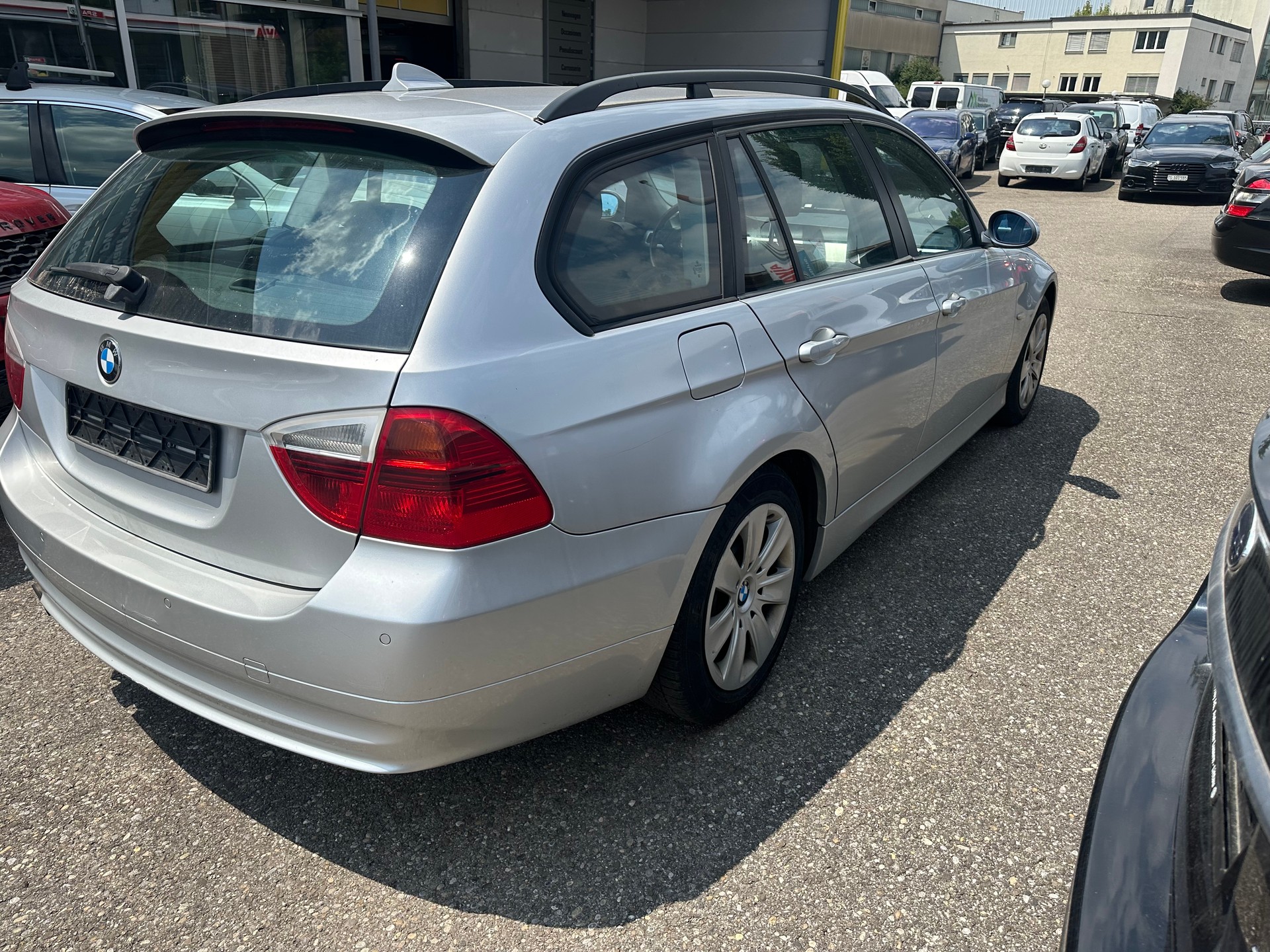 BMW 320i Access Steptronic-image-4