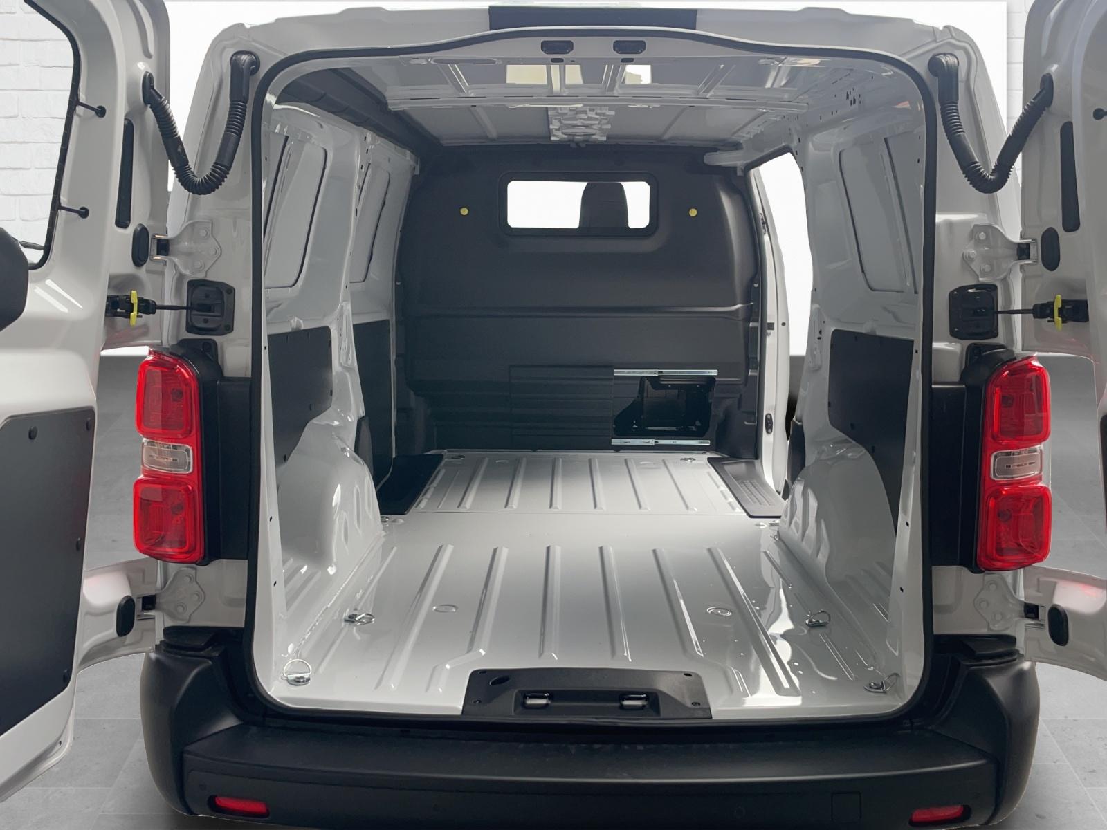 FIAT E-Scudo Kaw. L3 verglast 75 kWh Business Swiss Edition-image-4
