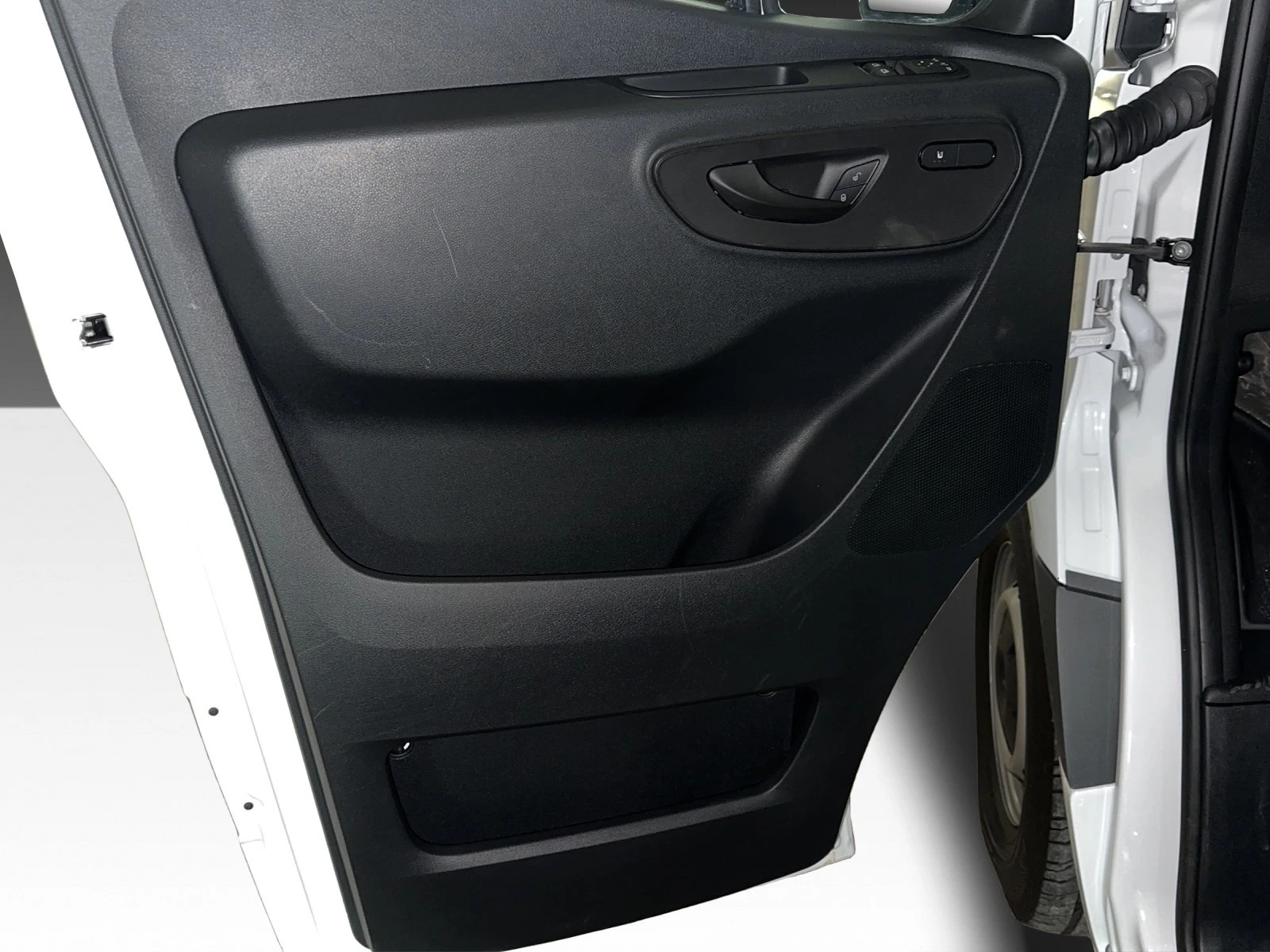 MERCEDES-BENZ eSprinter 312 47kWh Standard-image-12