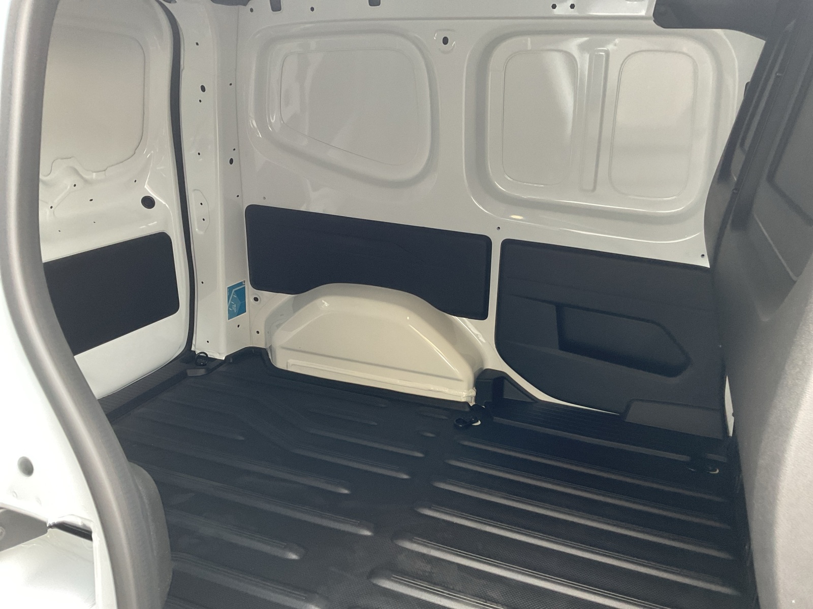 NISSAN Townstar 1.3 L1 N-Connecta-image-10