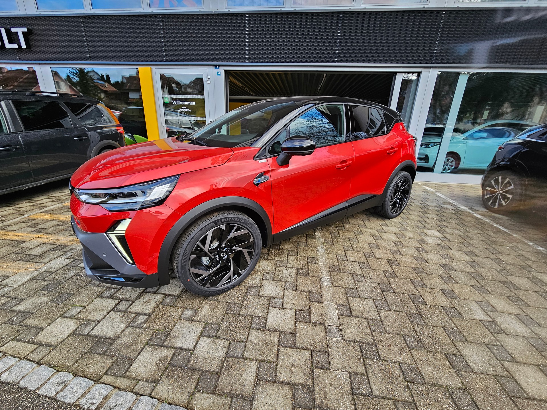 RENAULT Captur 1.3 TCe Esprit Alpine EDC
