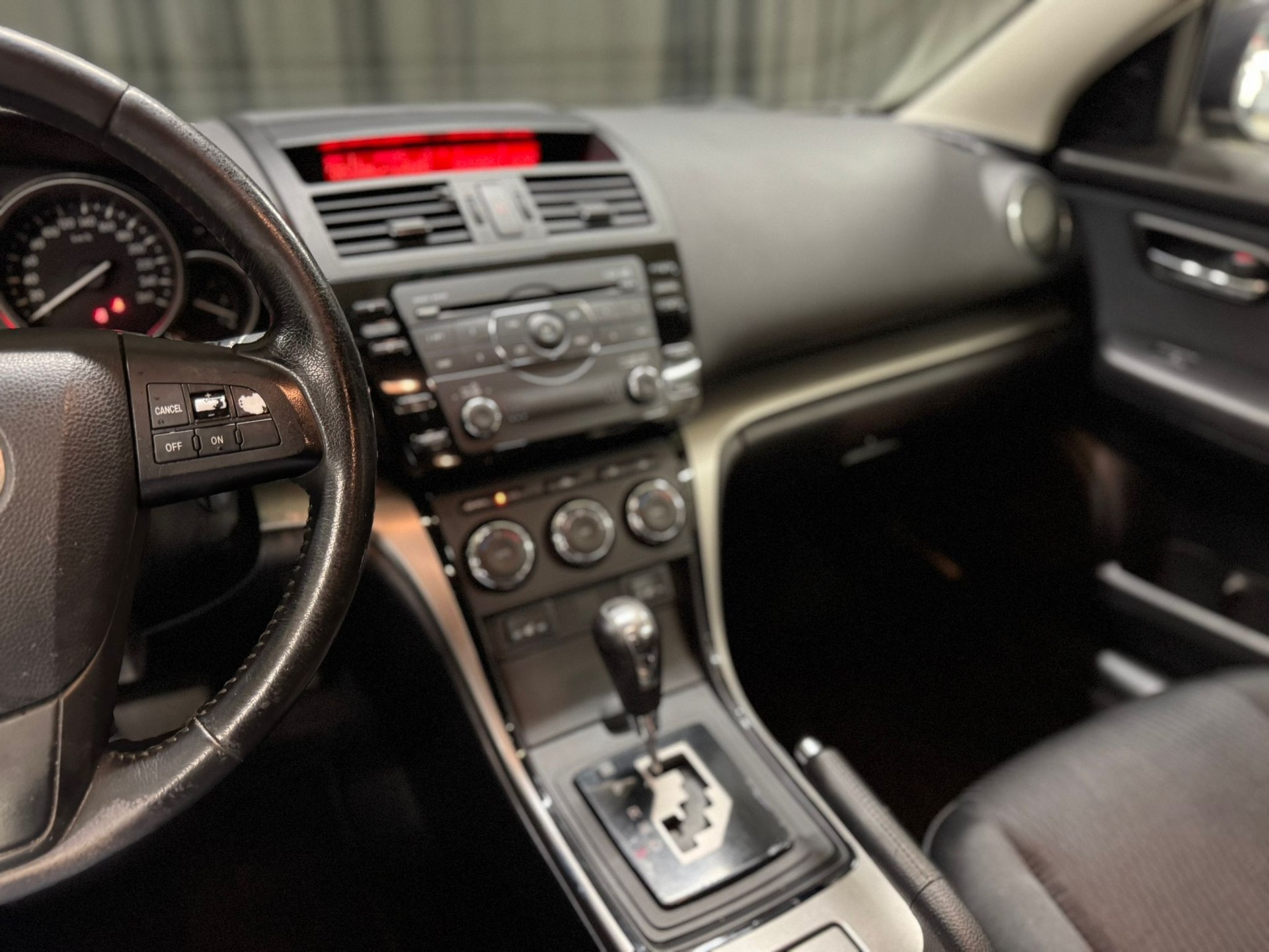 MAZDA 6 2.0 16V DISI Exclusive Activematic-image-9