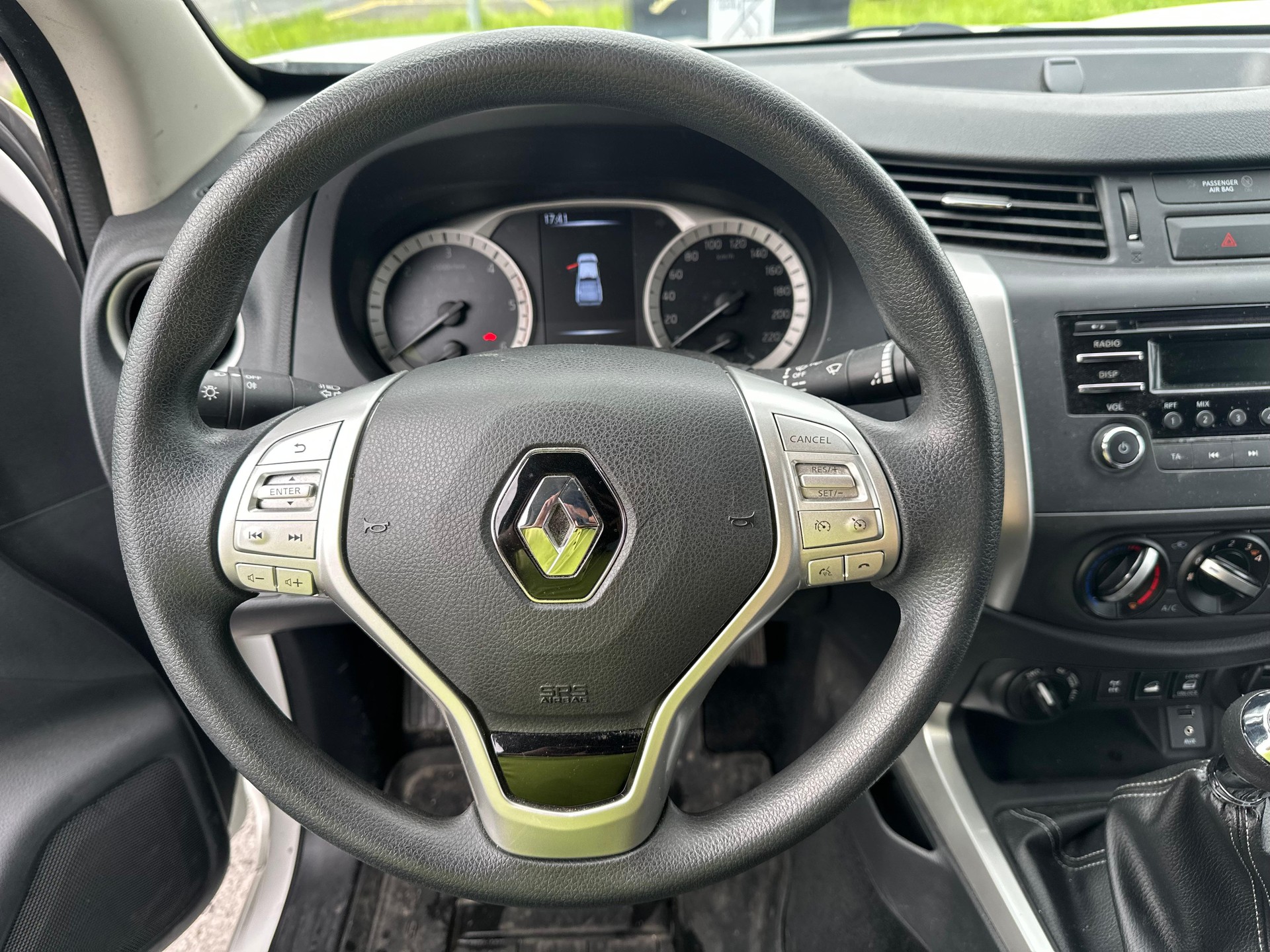 RENAULT dCi 160 4WD-image-22