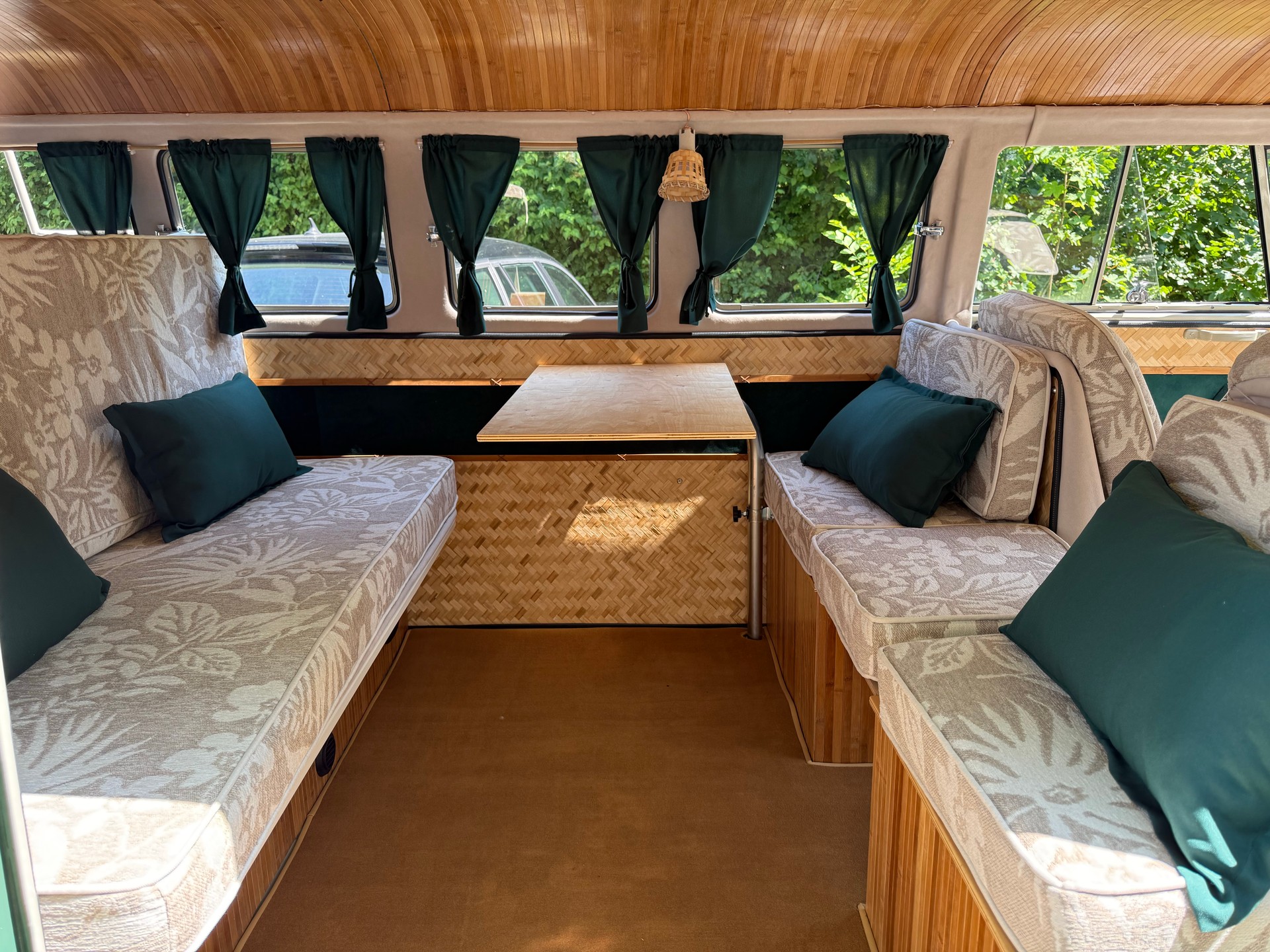 VW Bus T1 Deluxe-image-14