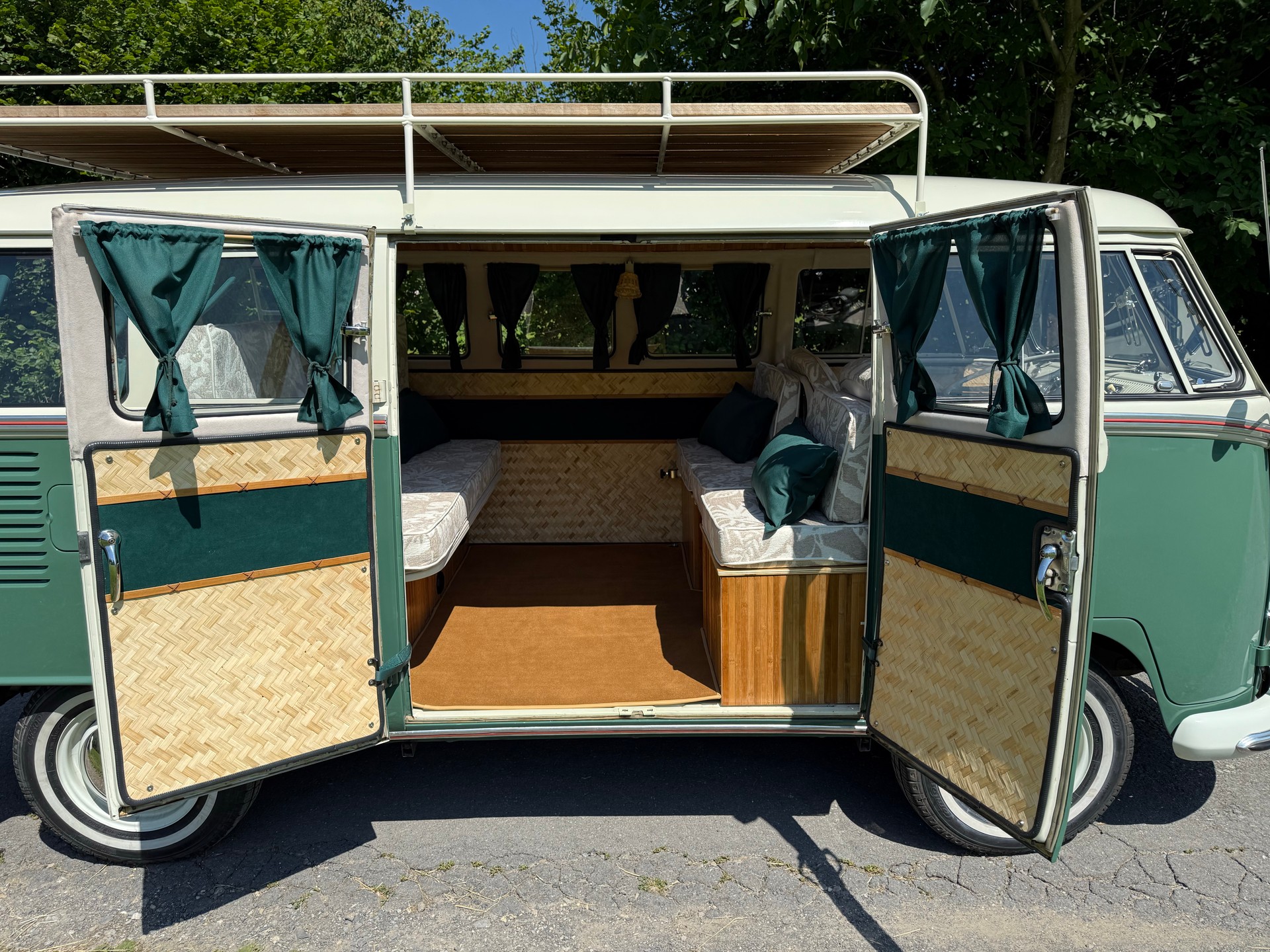 VW Bus T1 Deluxe-image-6