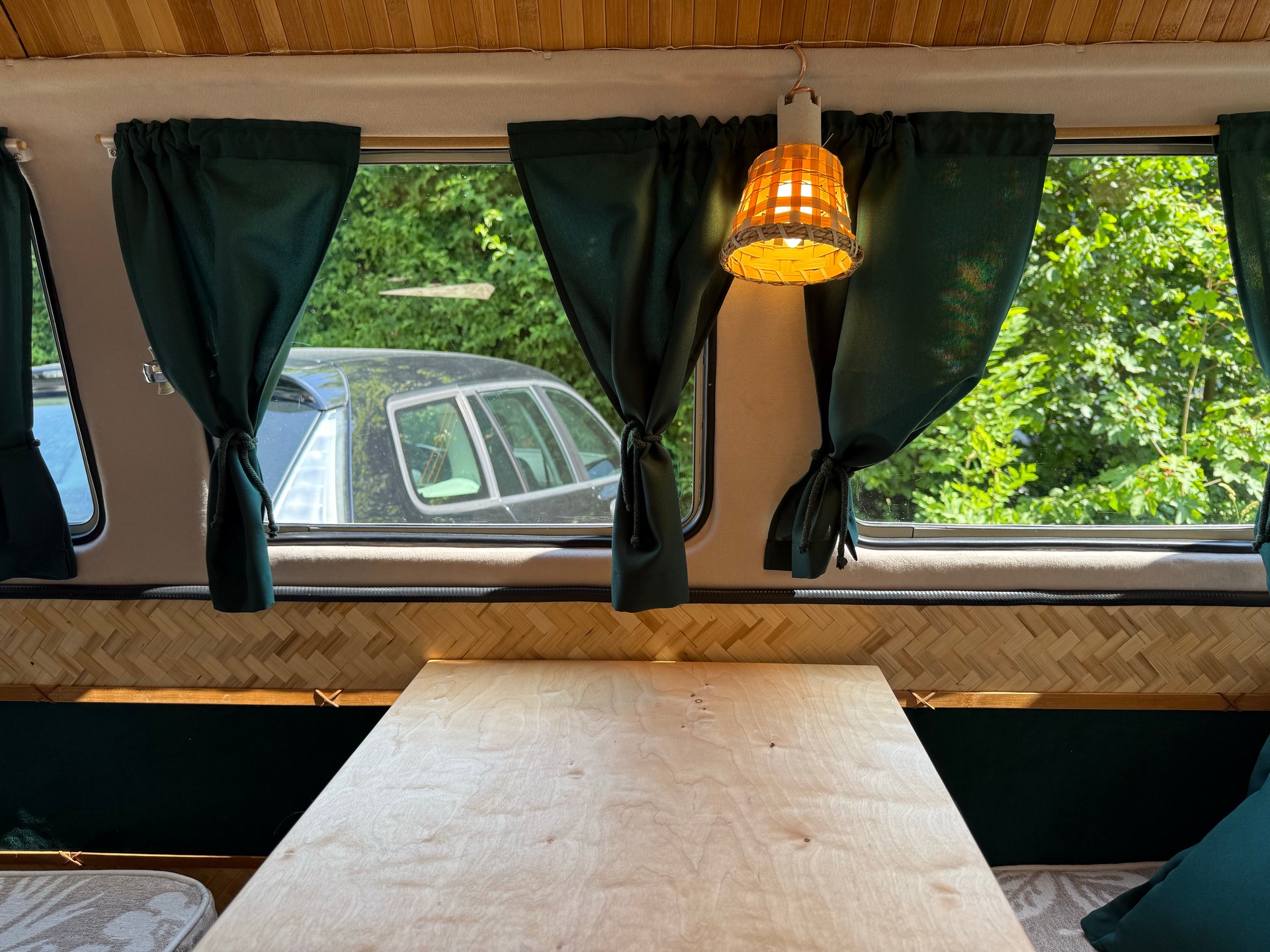 VW Bus T1 Deluxe-image-17