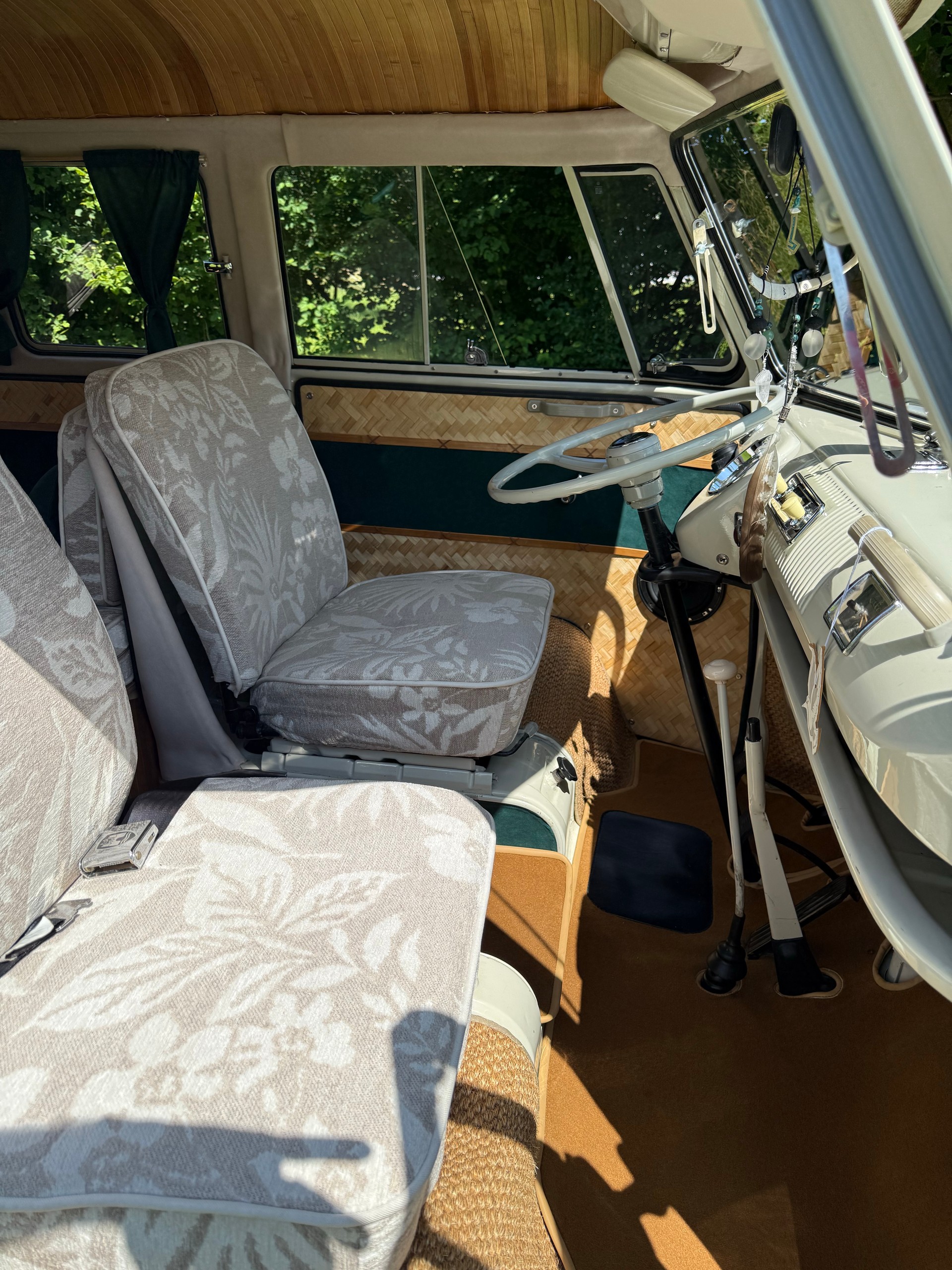 VW Bus T1 Deluxe-image-10