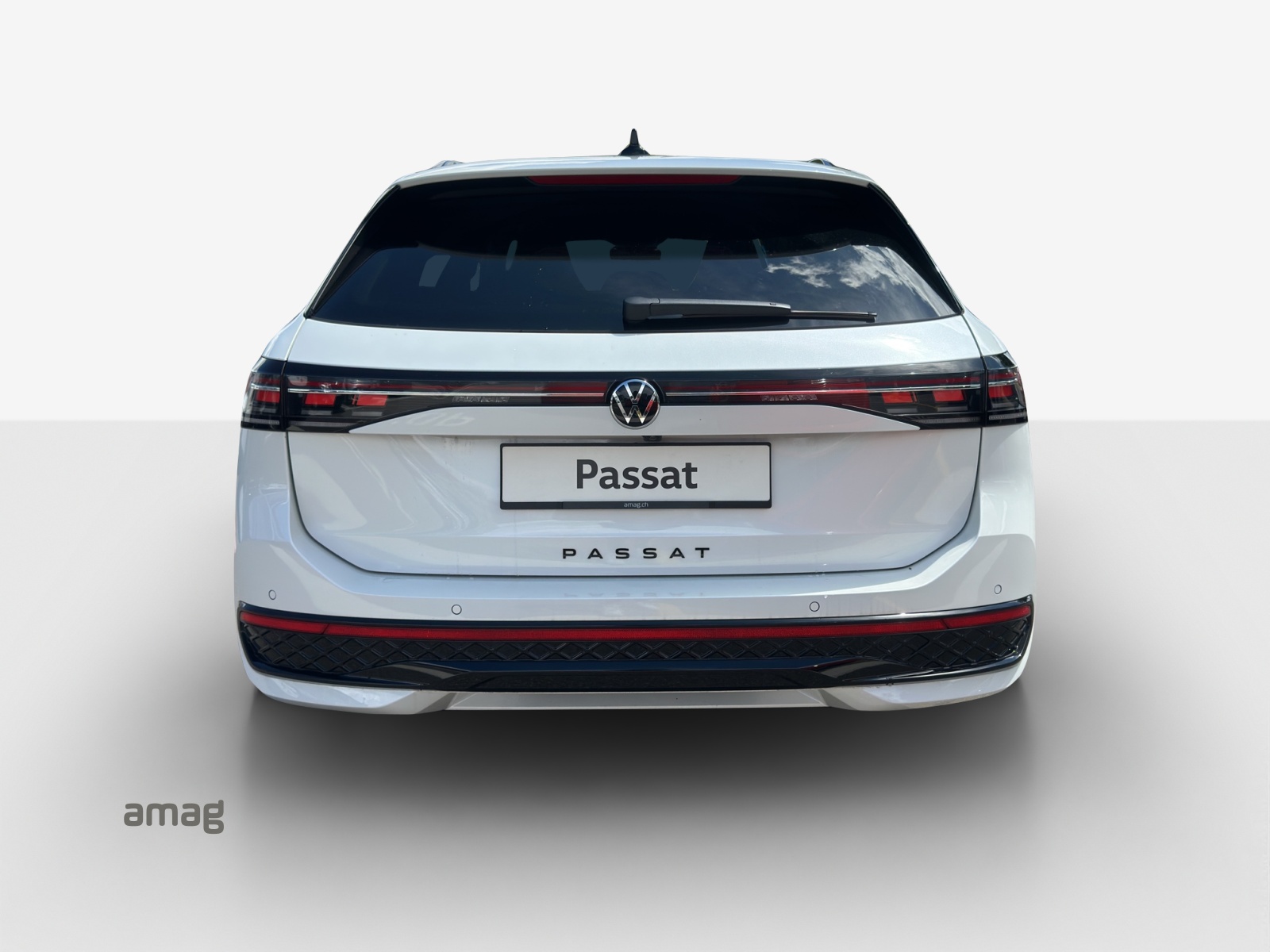 VW Passat Variant 2.0 TSI evo4 R-Line 4 Motion DSG-image-3