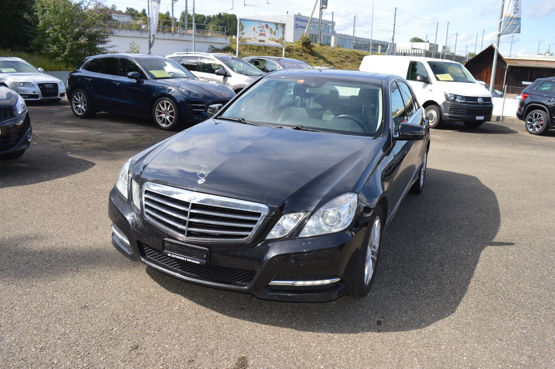 MERCEDES-BENZ E 350 Avantgarde 4Matic 7G-Tronic