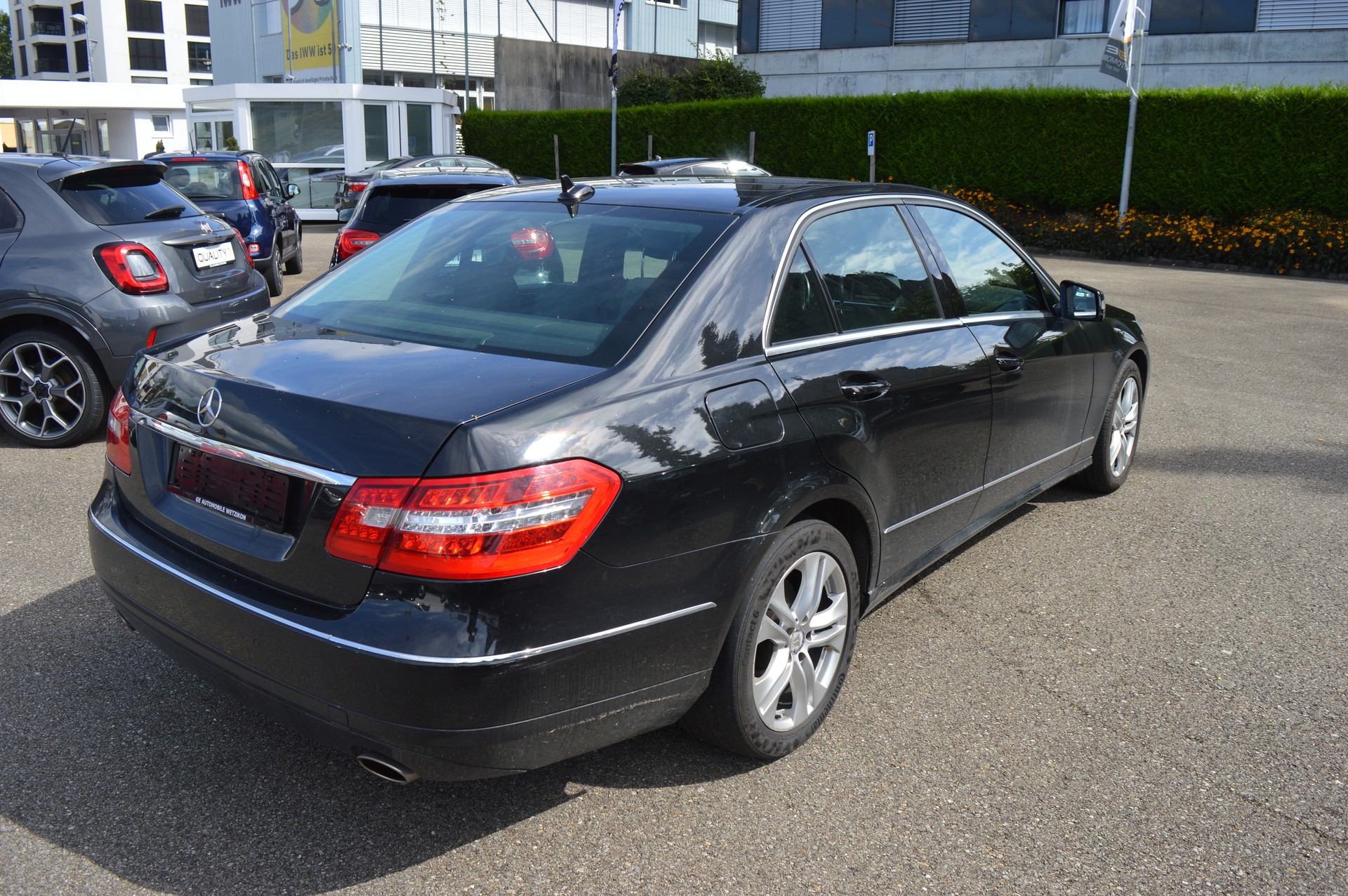 MERCEDES-BENZ E 350 Avantgarde 4Matic 7G-Tronic-image-7