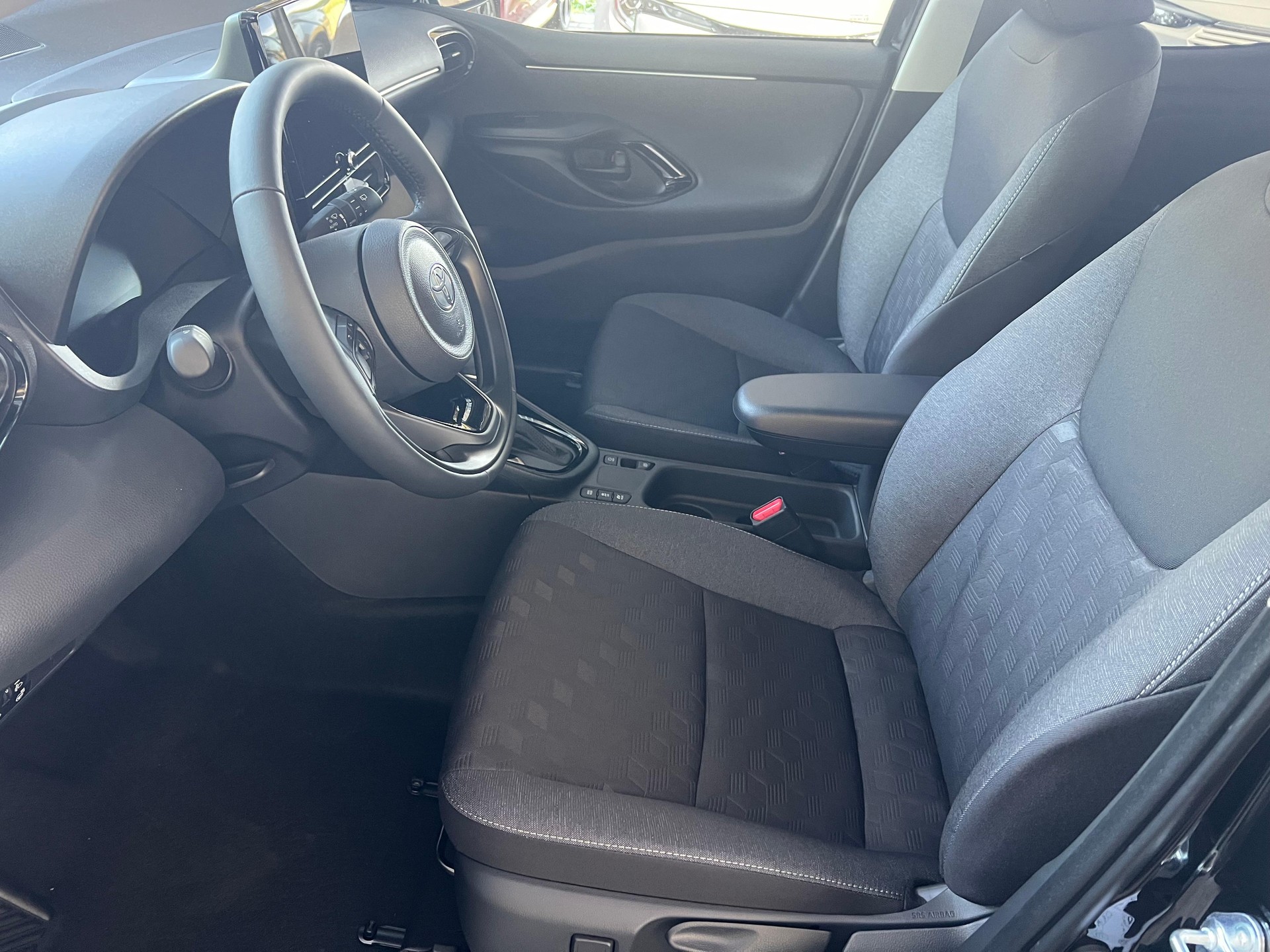TOYOTA Yaris 1.5 VVT-i HSD Trend-image-7