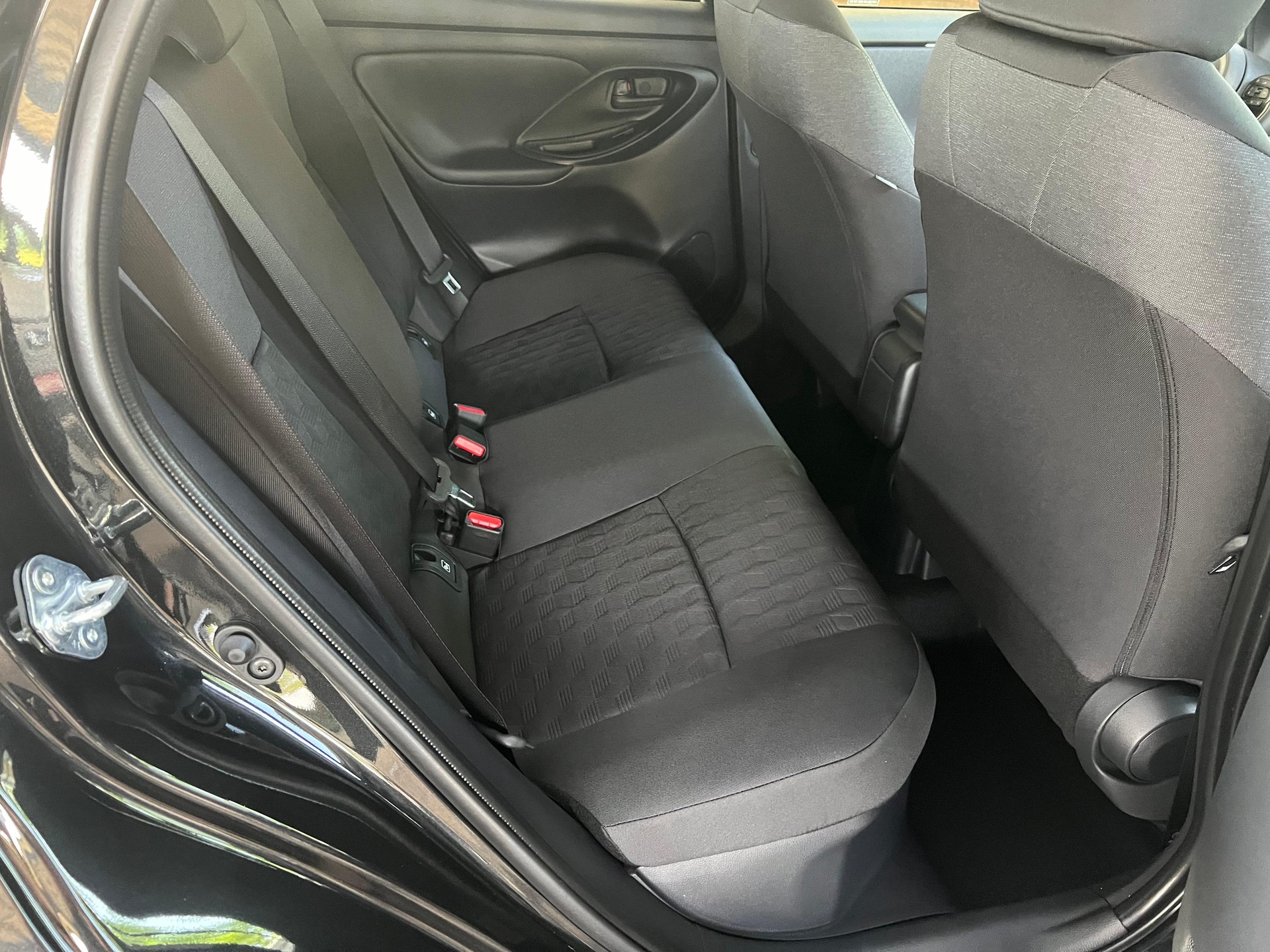 TOYOTA Yaris 1.5 VVT-i HSD Trend-image-11