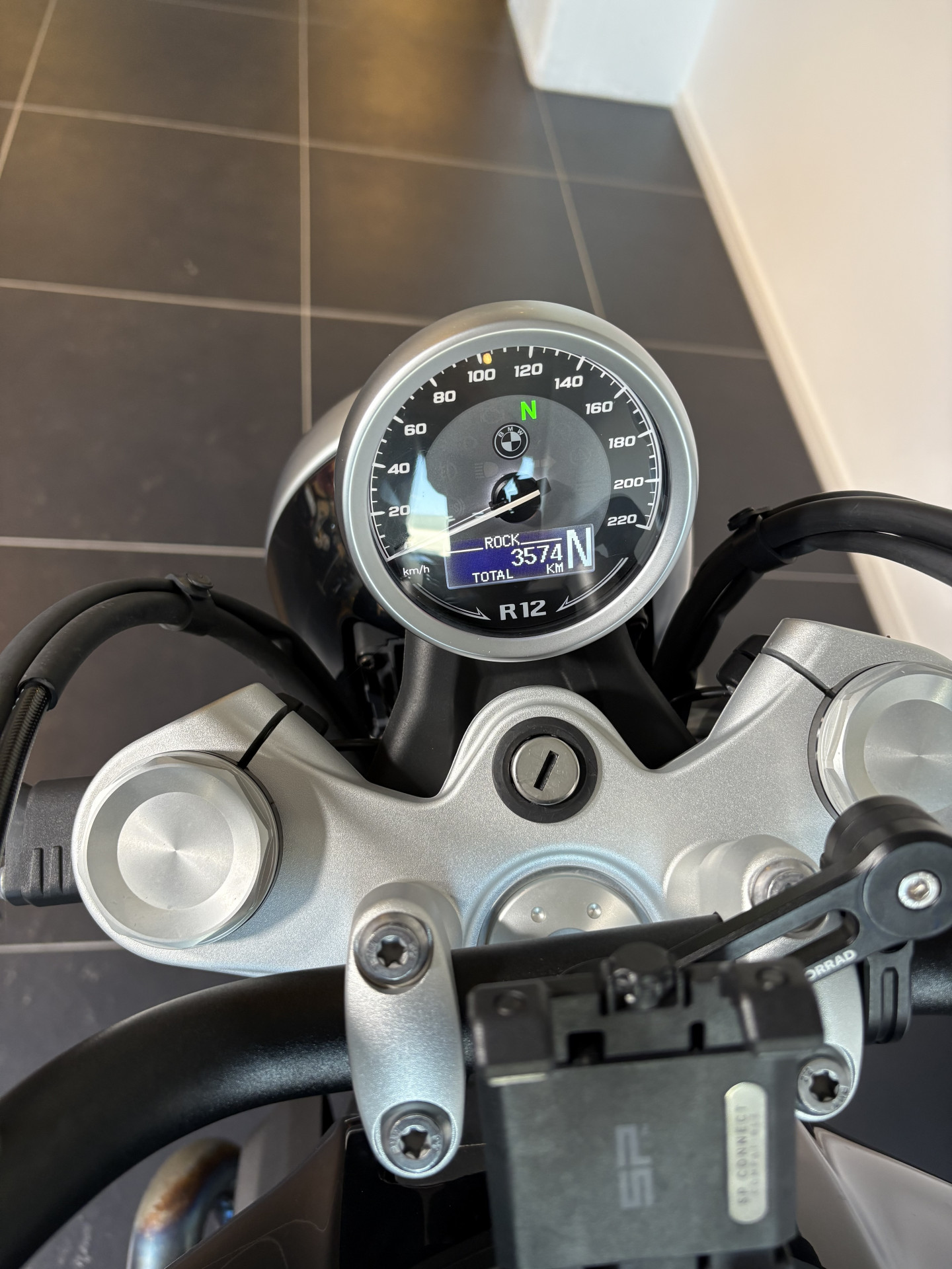 BMW R 12-showroom-element-2