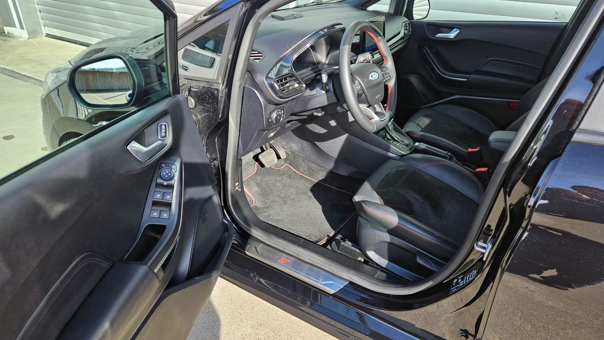 FORD Fiesta 1.0 SCTi MHEV ST Line X Automat-image-5