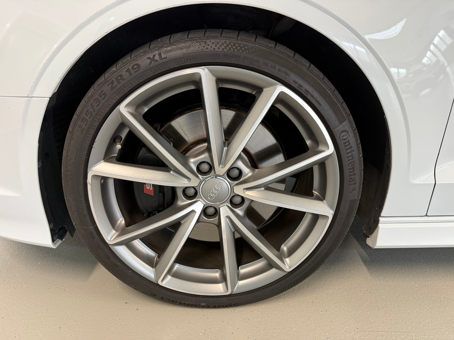 AUDI S3 Cabrio 2.0 TFSI quattro S-tronic-image-9