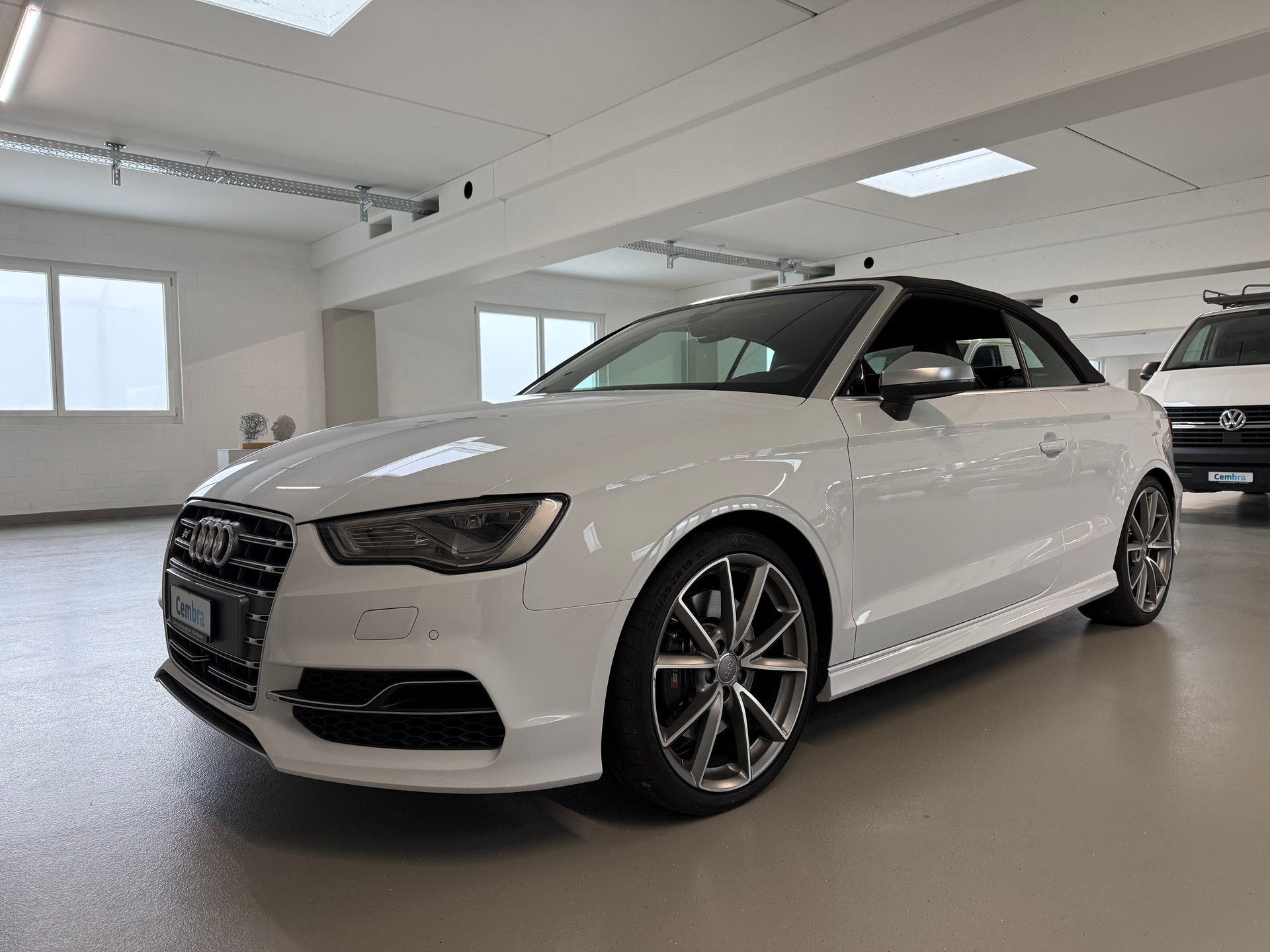 AUDI S3 Cabrio 2.0 TFSI quattro S-tronic-image-0