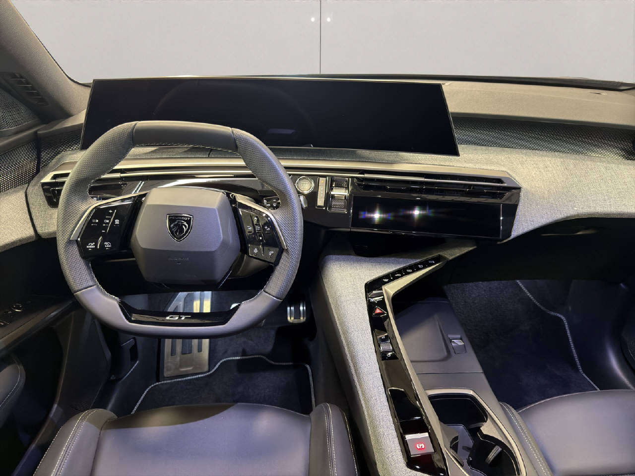 PEUGEOT 3008 1.2 Hybrid GT-image-4