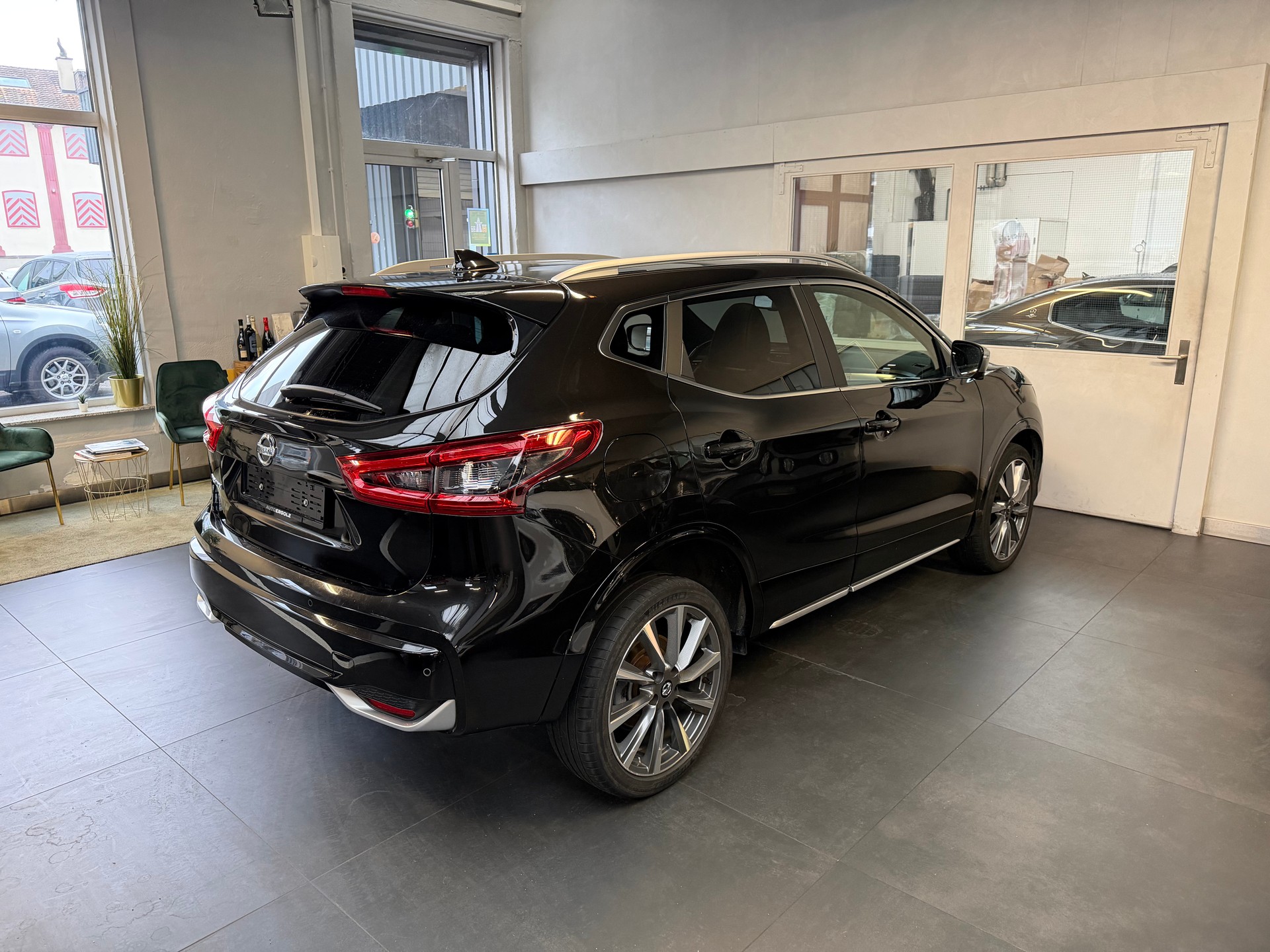 NISSAN Qashqai 1.7 dCi tekna Xtronic ALL-MODE 4x4-image-3
