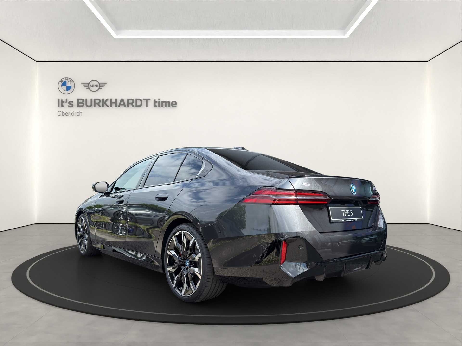 BMW i5 M60 xDrive M Sport Pro-image-2