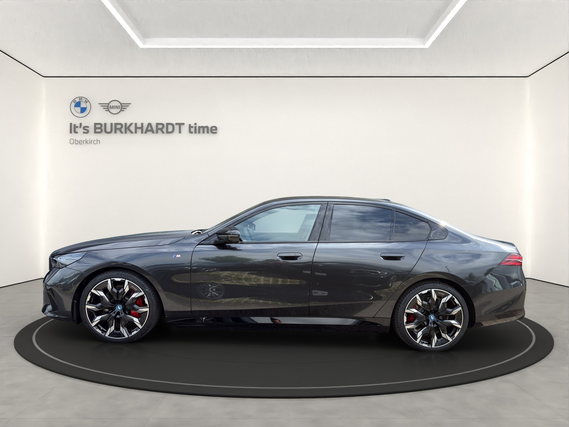 BMW i5 M60 xDrive M Sport Pro-image-1